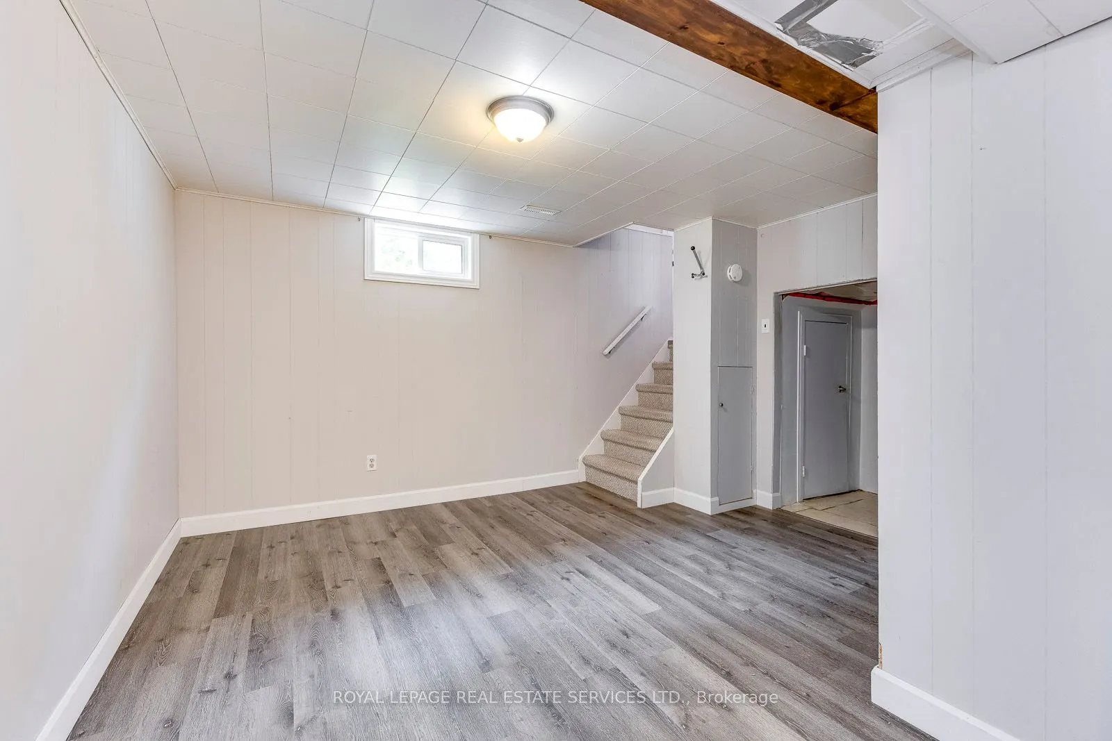 59 Mccraney Street W