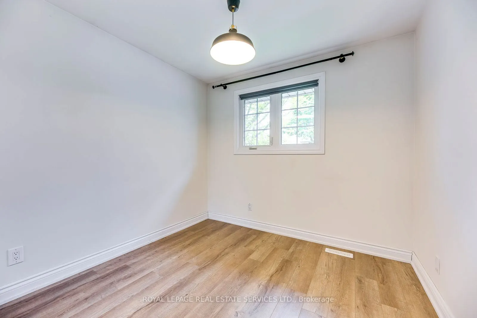 59 Mccraney Street W