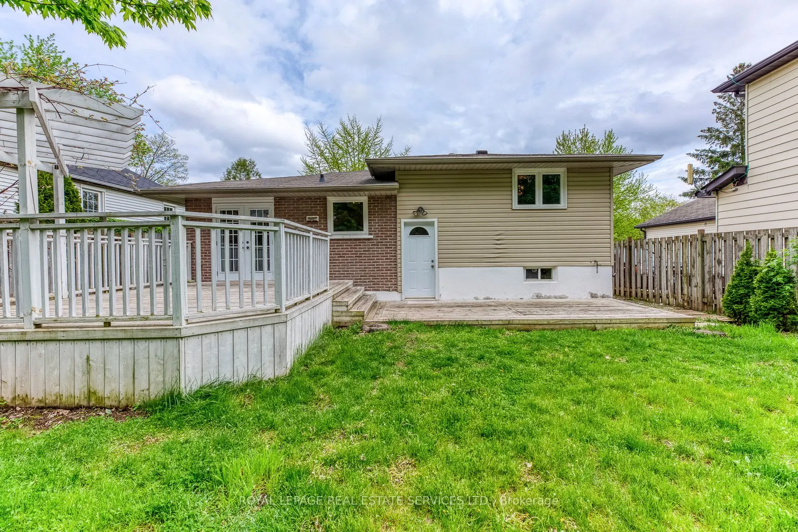 59 Mccraney Street W