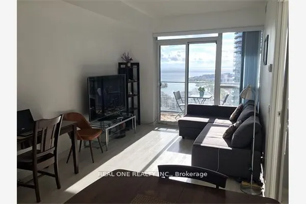 2200 Lake Shore Boulevard W
