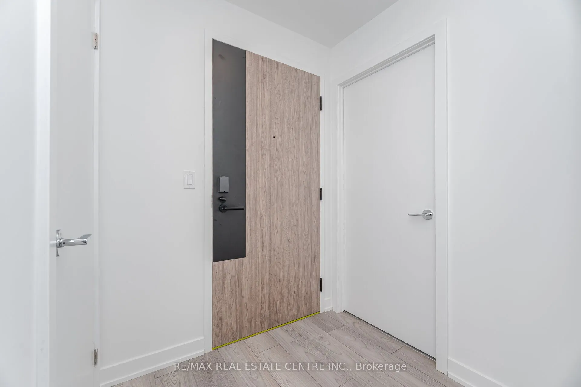 1007 The Queensway, #432