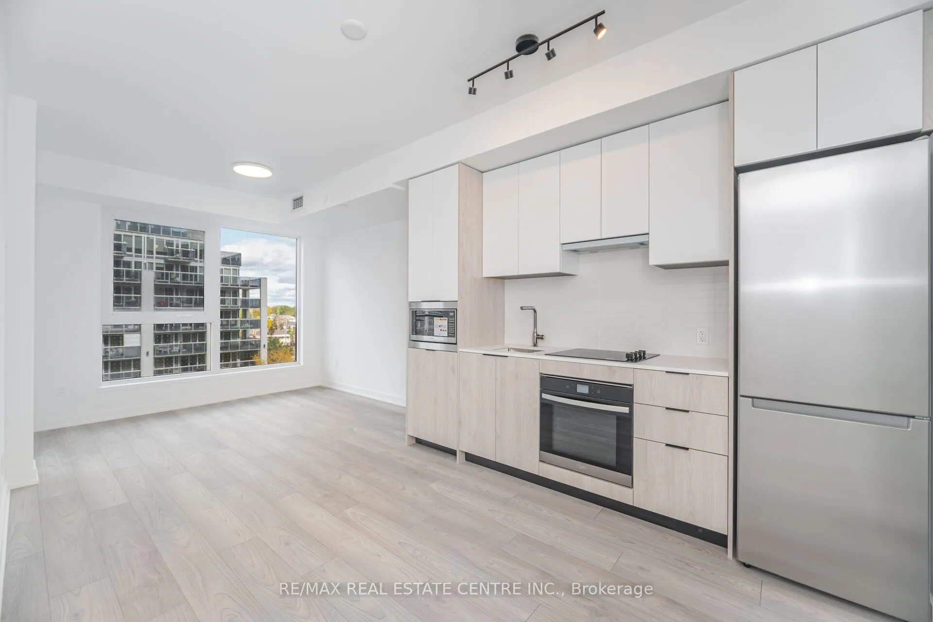 1007 The Queensway, #432