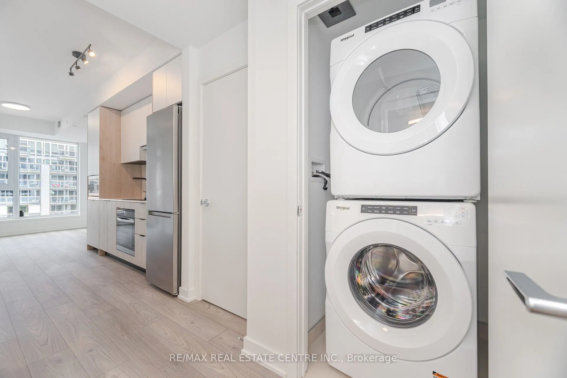 1007 The Queensway, #432