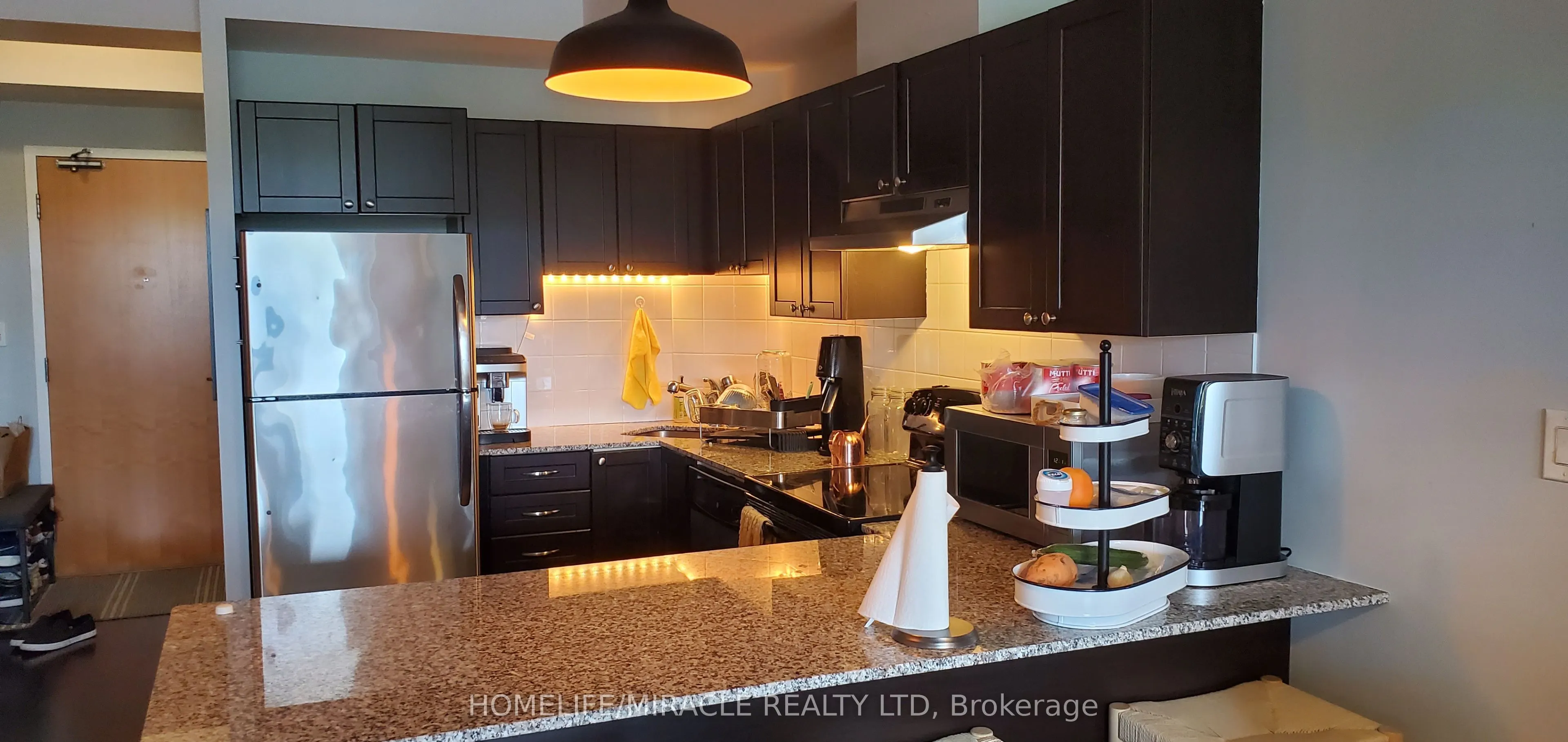 3865 Lake Shore Boulevard W, #408