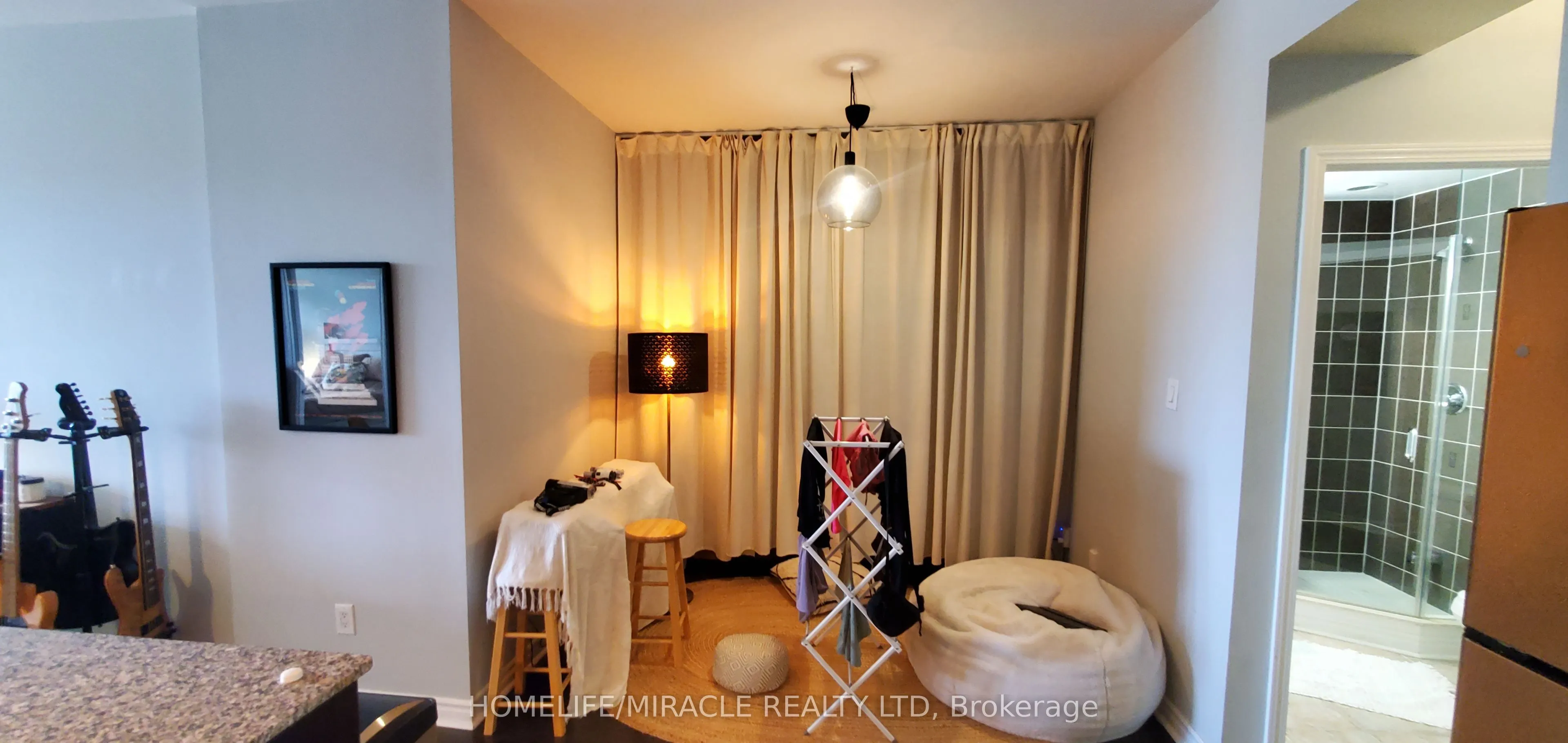 3865 Lake Shore Boulevard W, #408