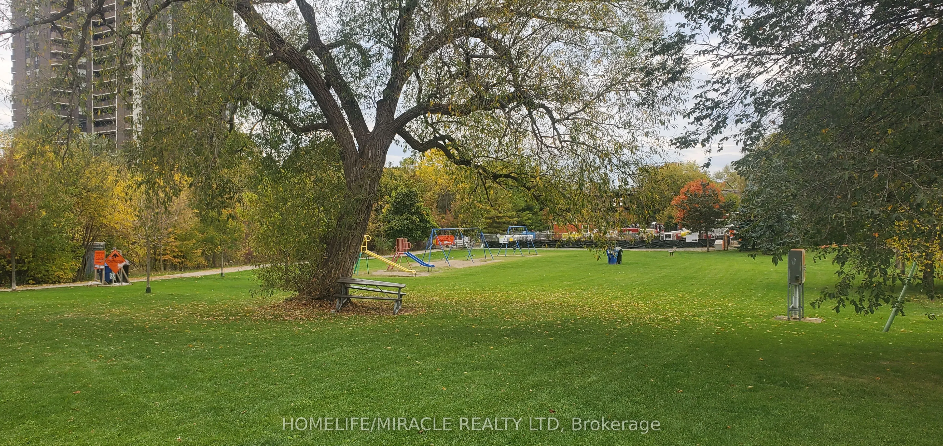 3865 Lake Shore Boulevard W, #408