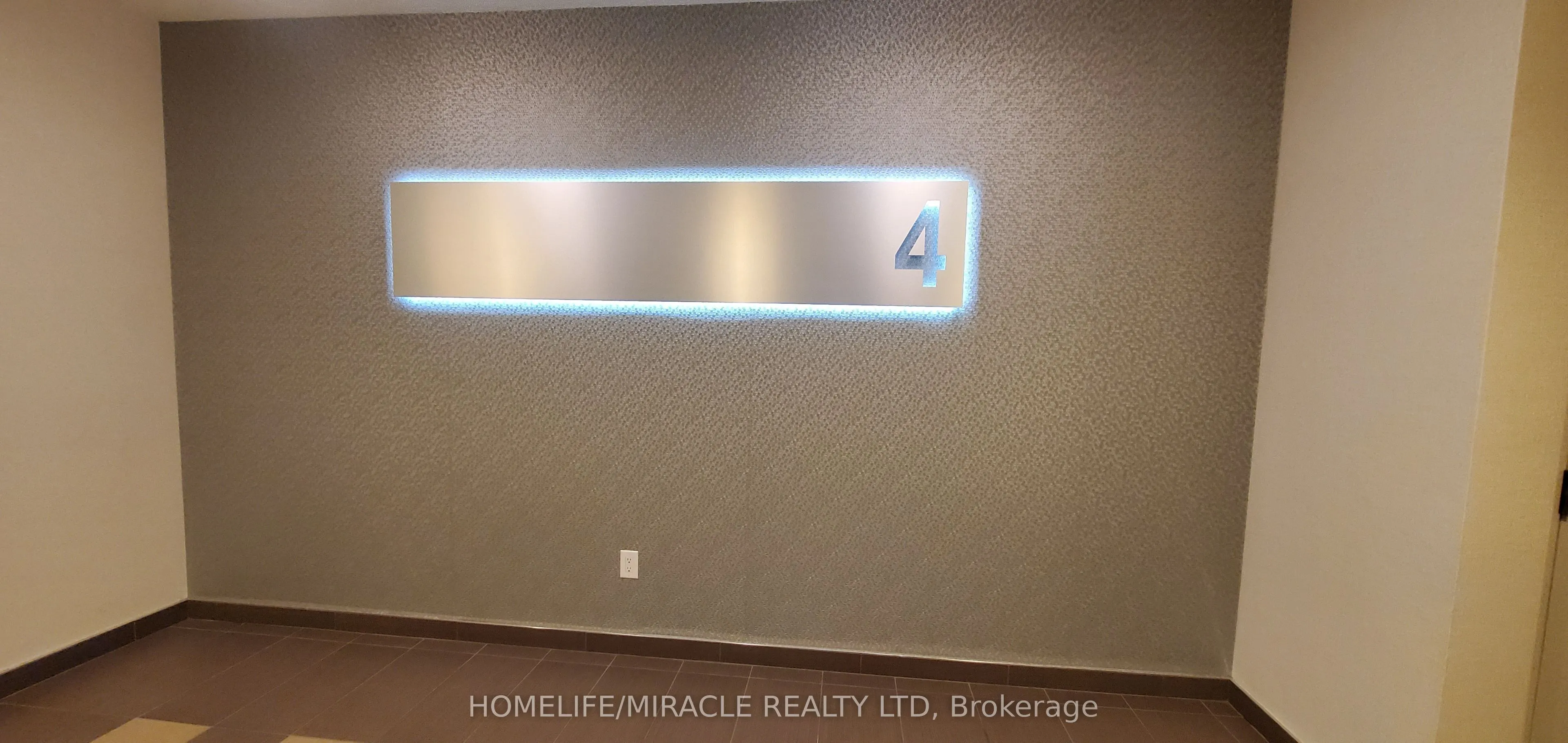 3865 Lake Shore Boulevard W, #408