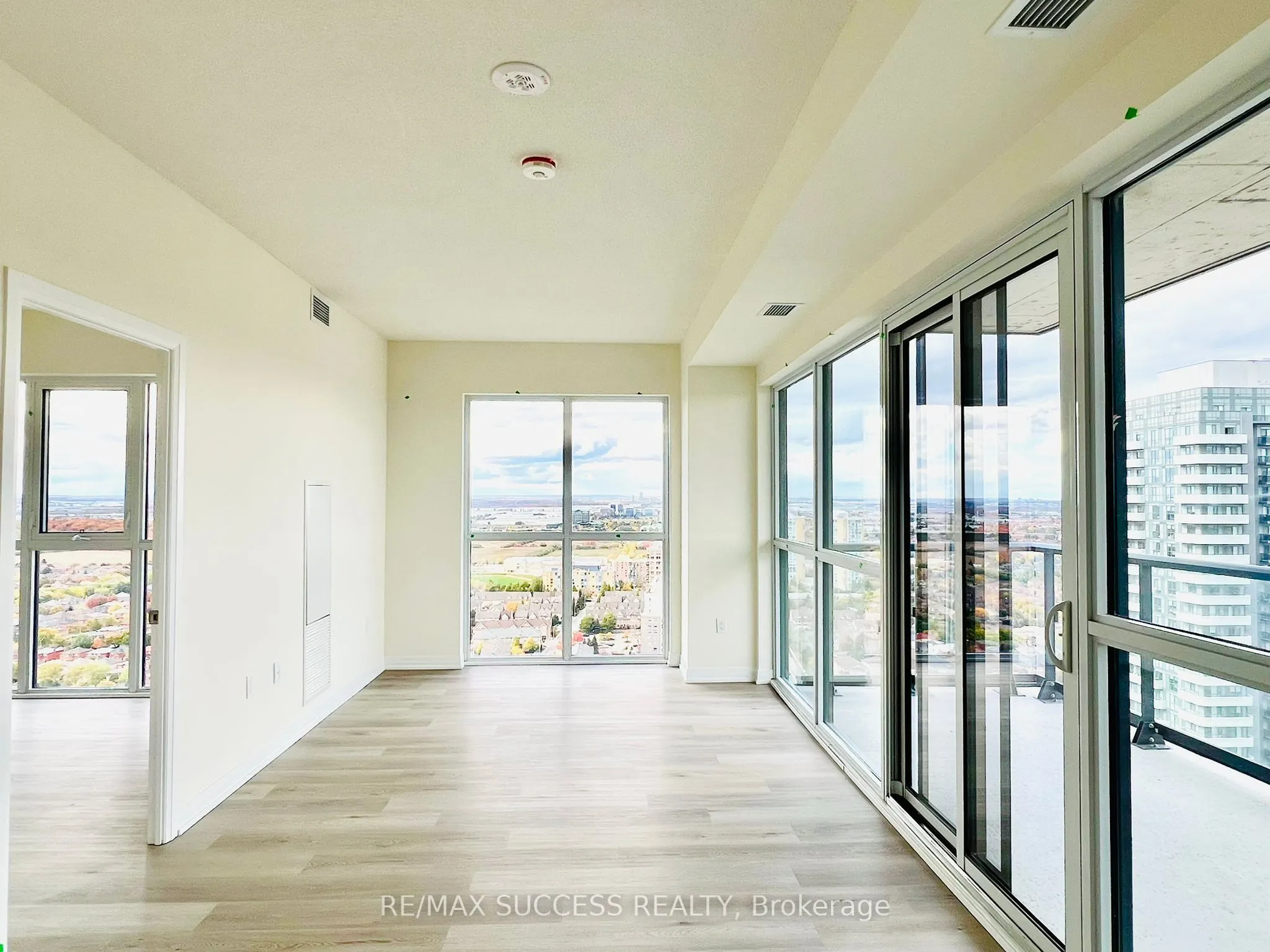 15 Watergarden Drive, #2909