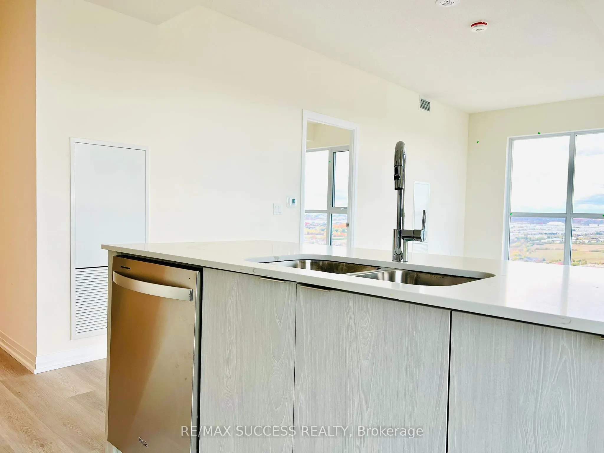 15 Watergarden Drive, #2909