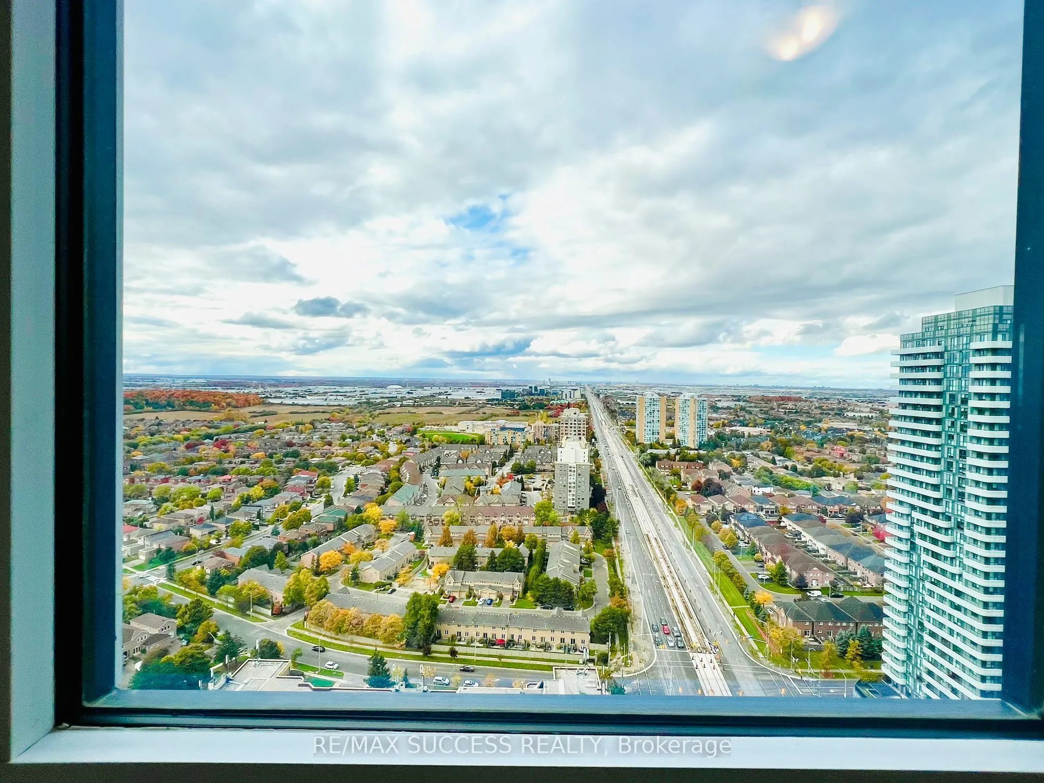 15 Watergarden Drive, #2909