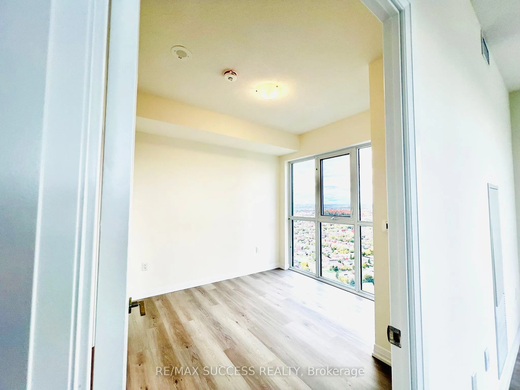 15 Watergarden Drive, #2909