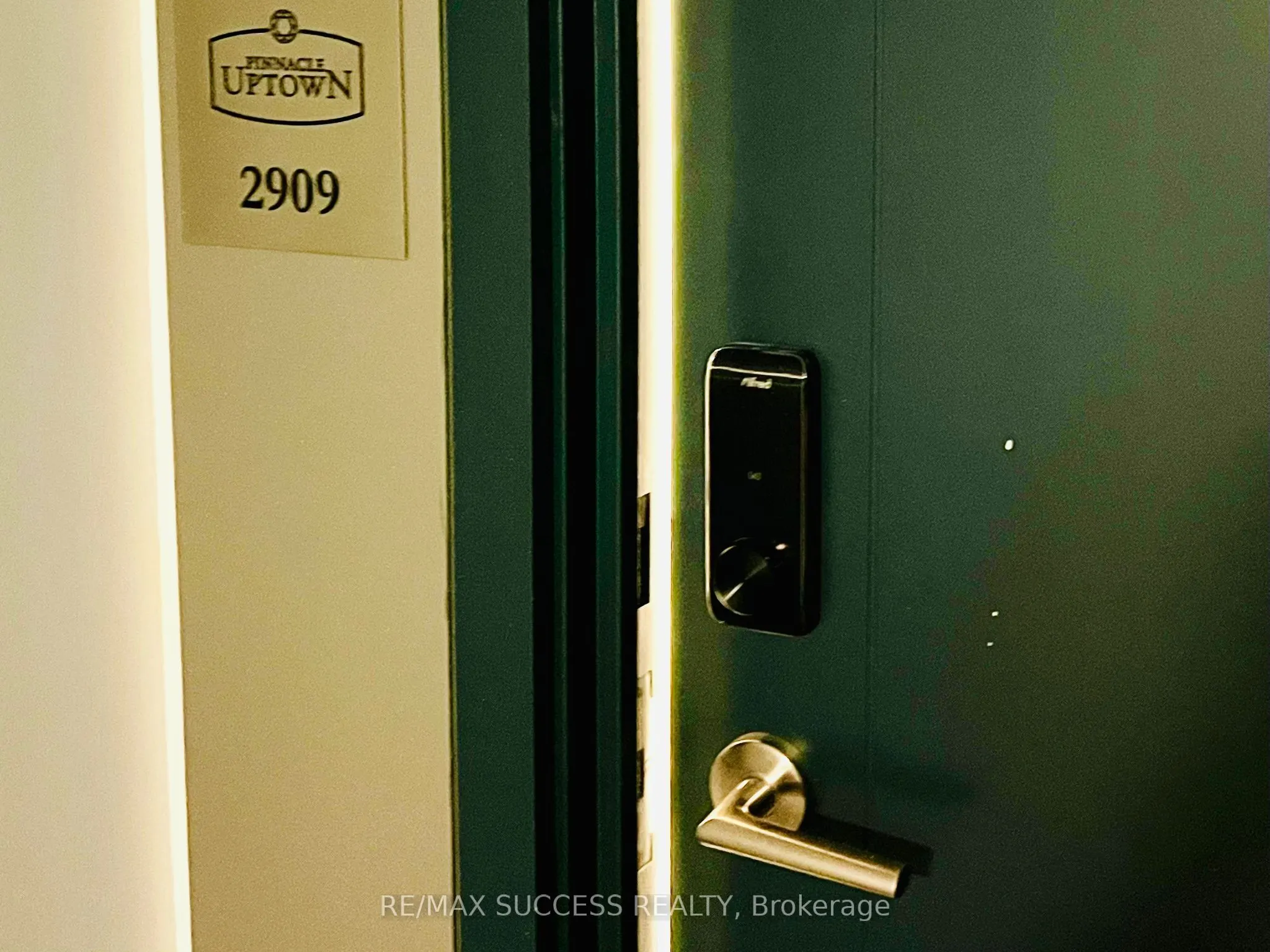 15 Watergarden Drive, #2909