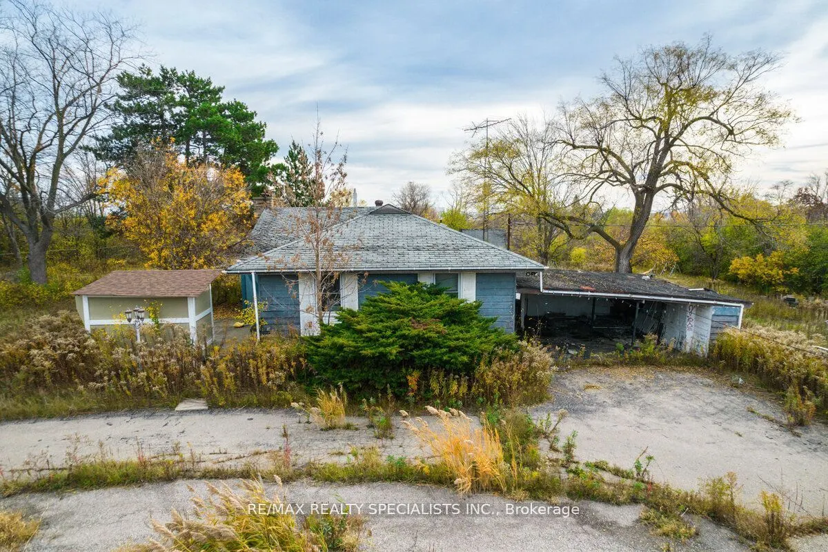 2036 Upper Middle Road E