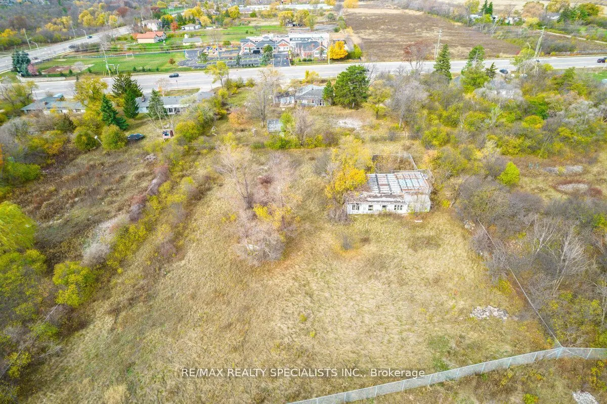 2036 Upper Middle Road E