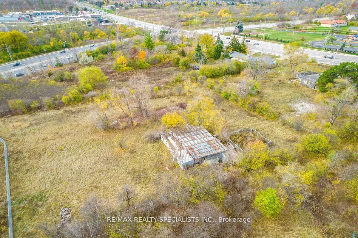 2036 Upper Middle Road E