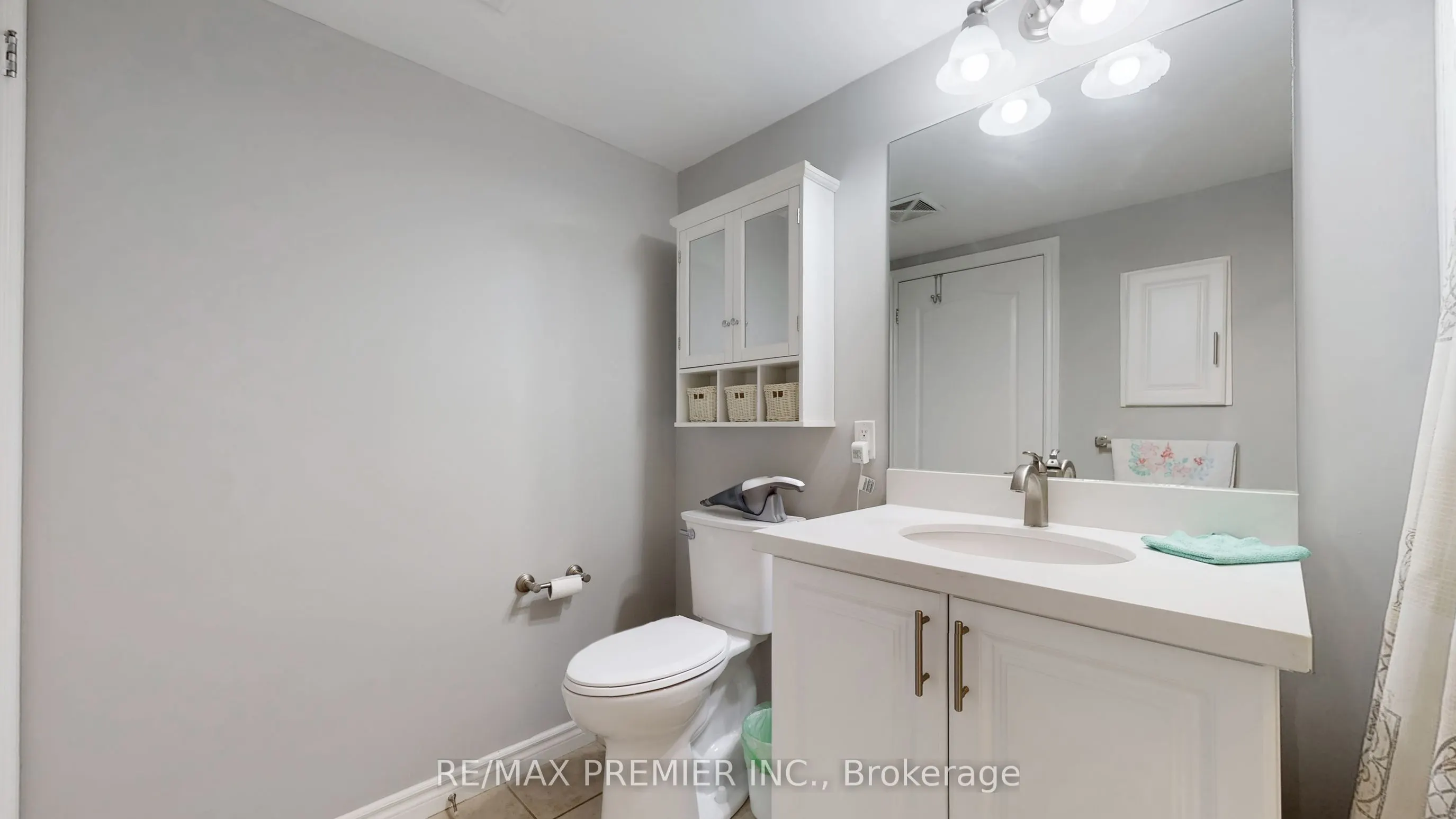 810 Scollard Court, #204