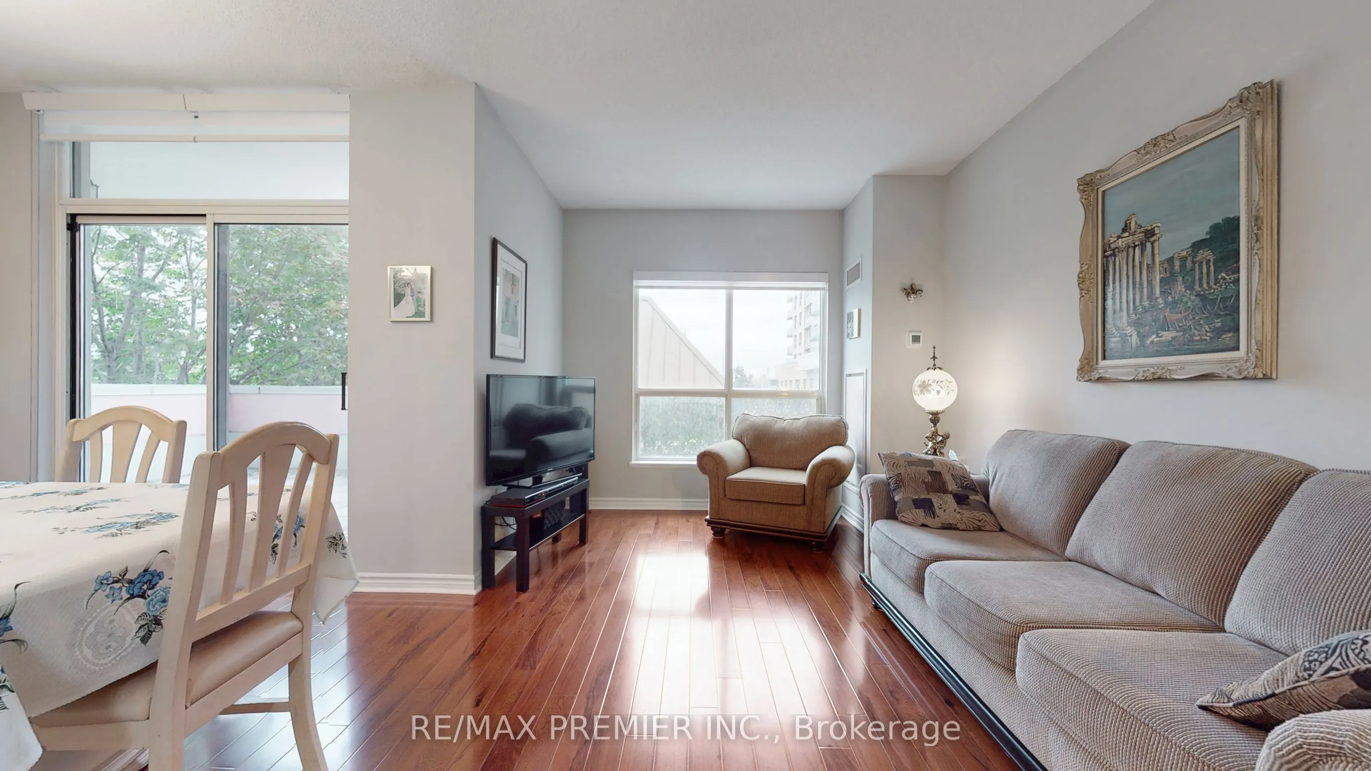 810 Scollard Court, #204