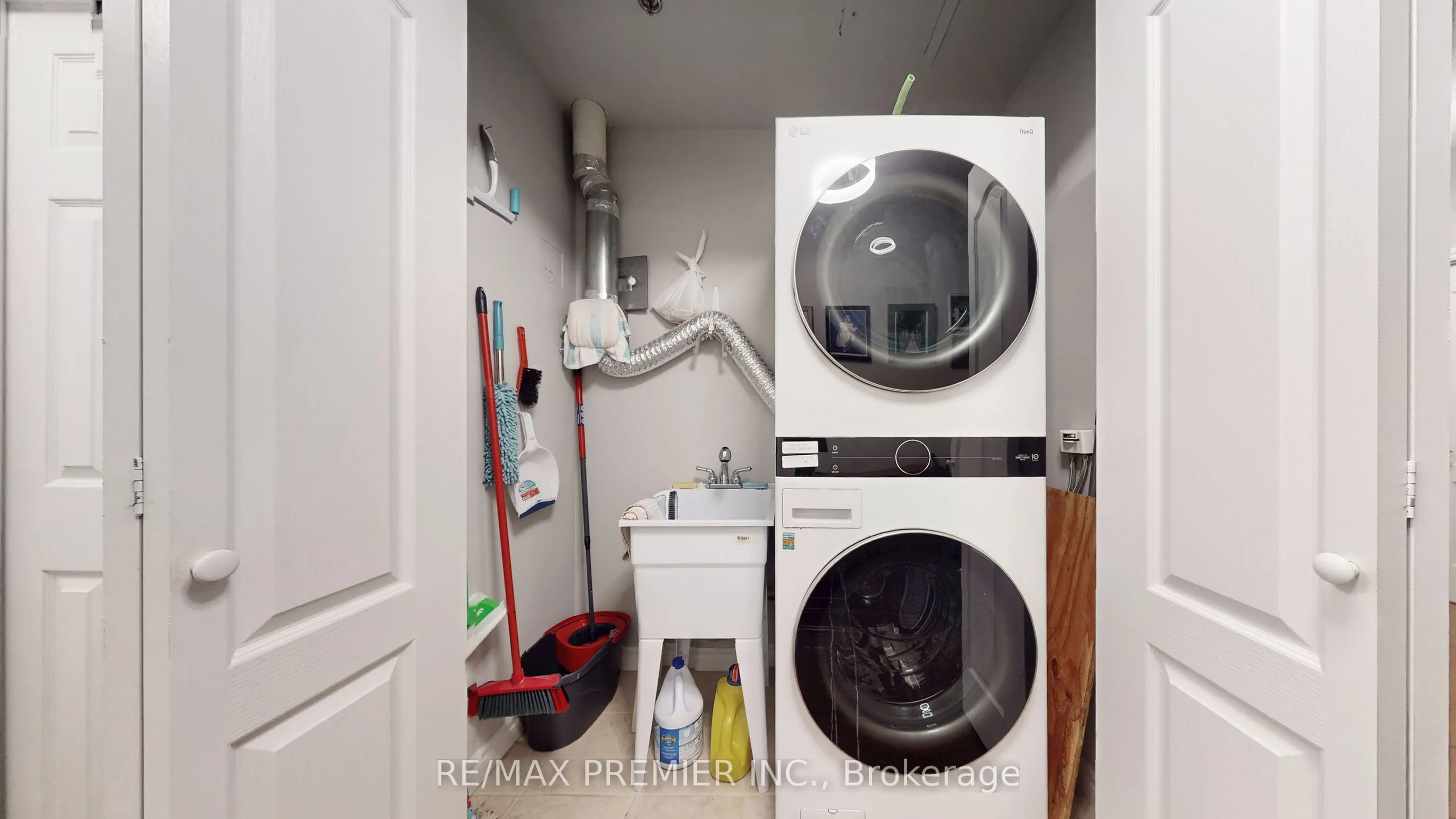 810 Scollard Court, #204