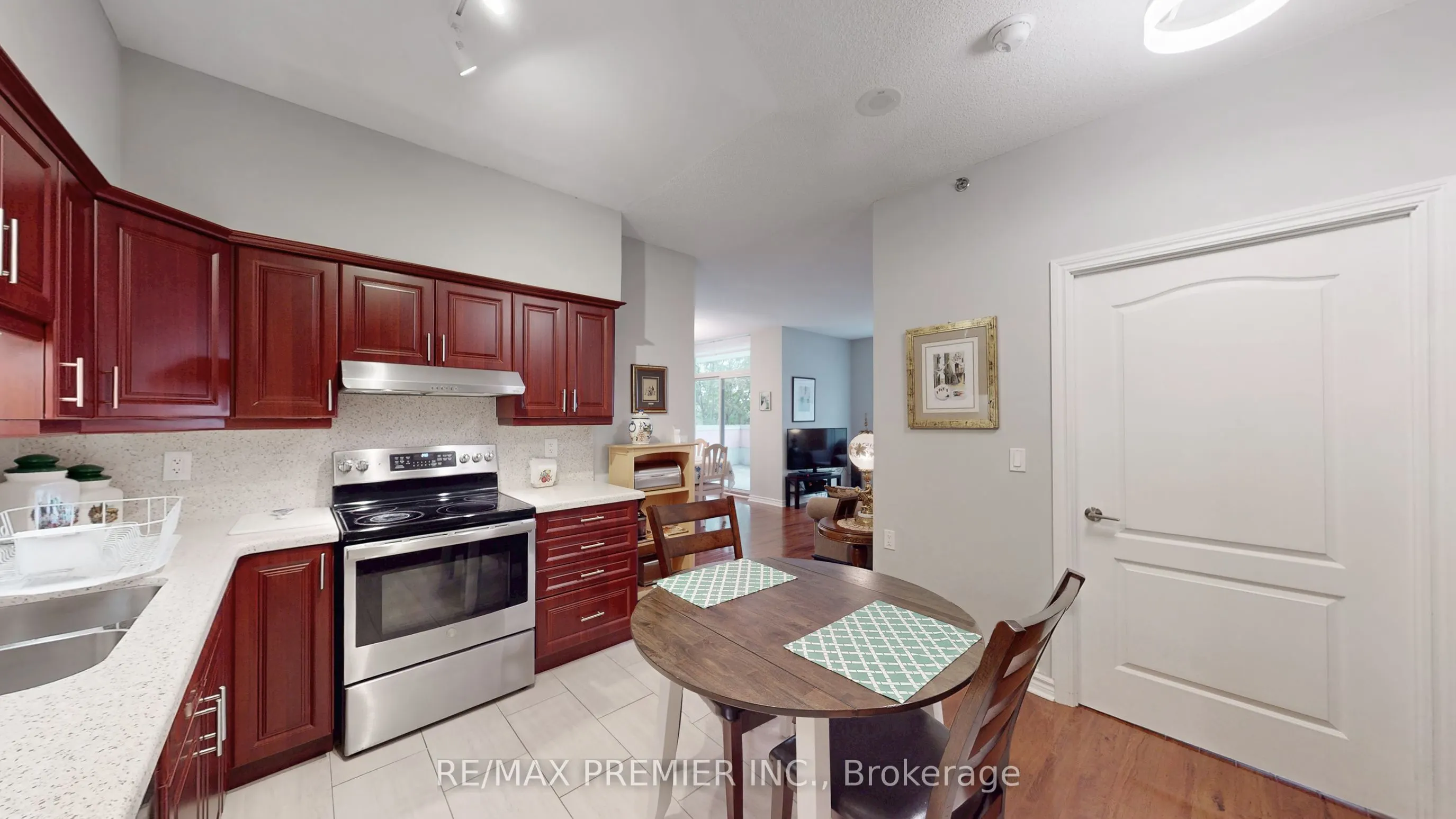 810 Scollard Court, #204