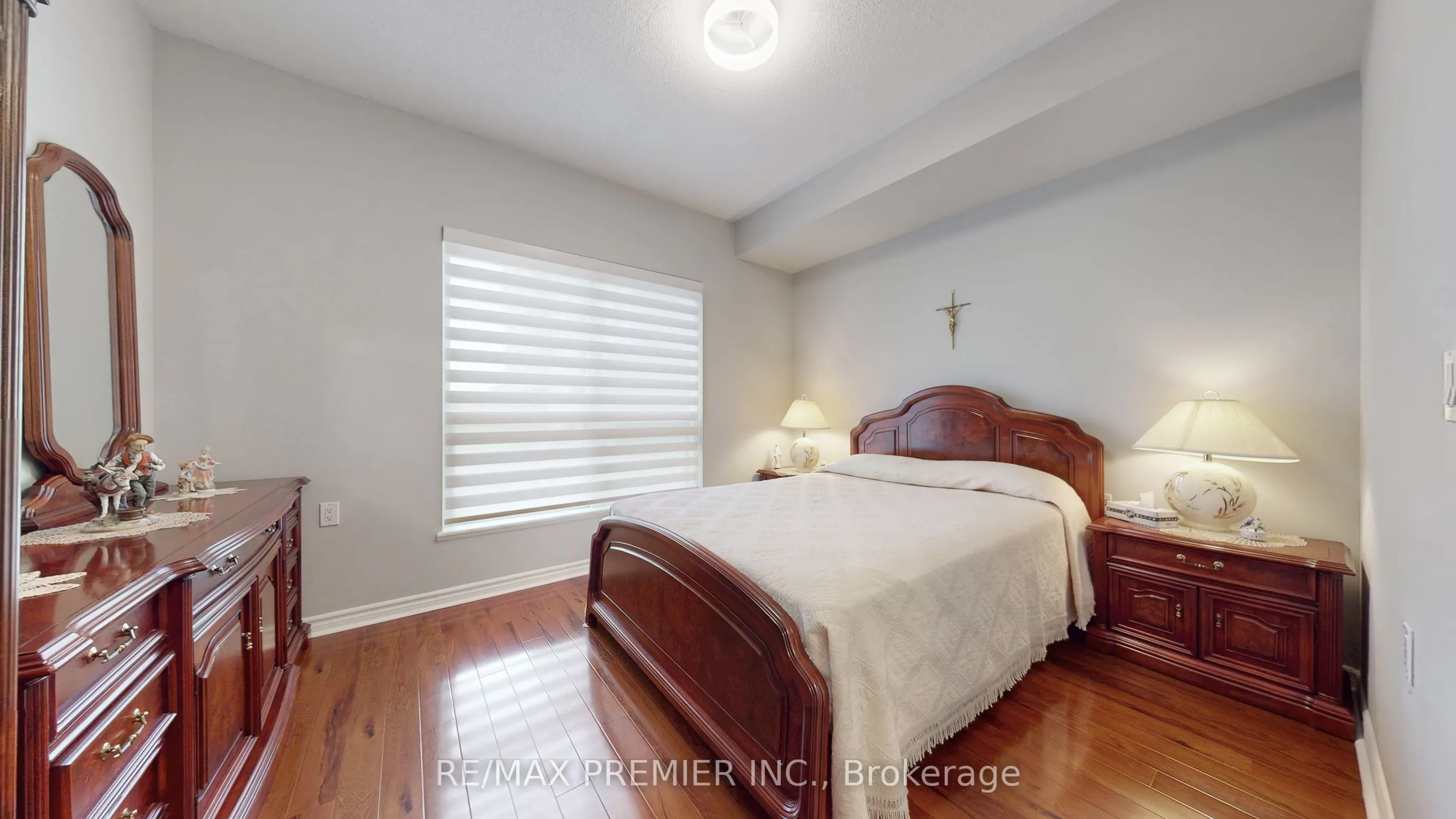 810 Scollard Court, #204