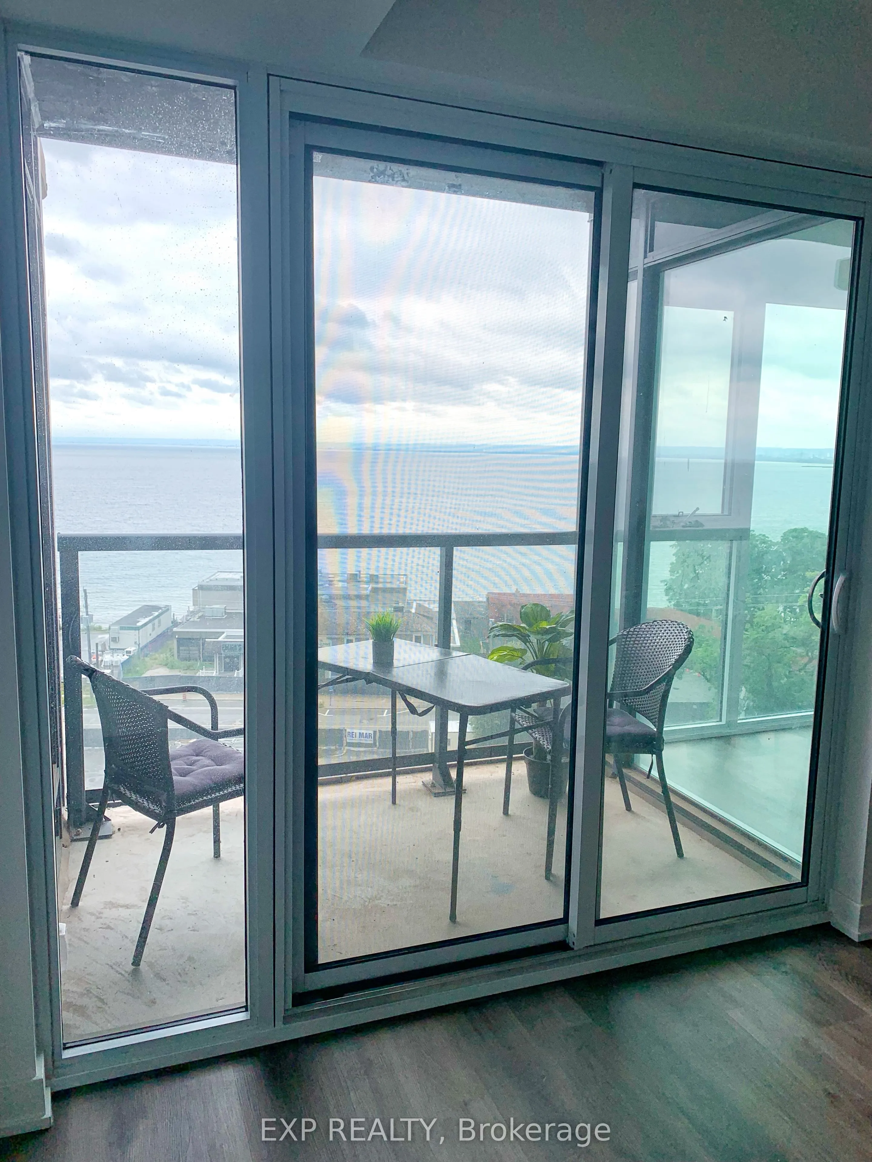 370 Martha Street, #806