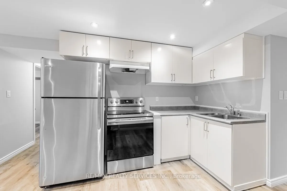 71 Humberstone Crescent