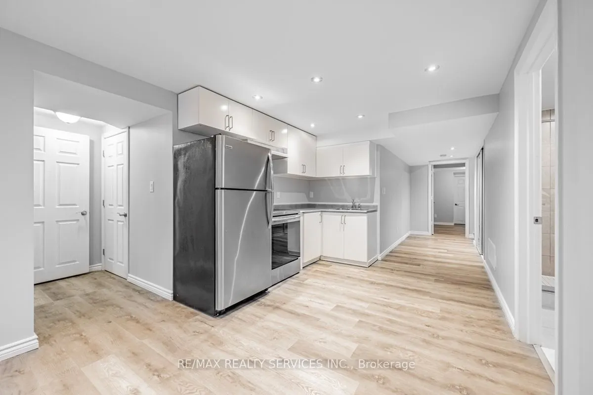 71 Humberstone Crescent