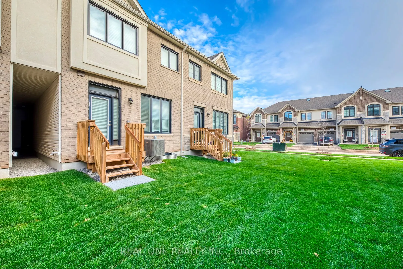 3054 Harvard Gardens