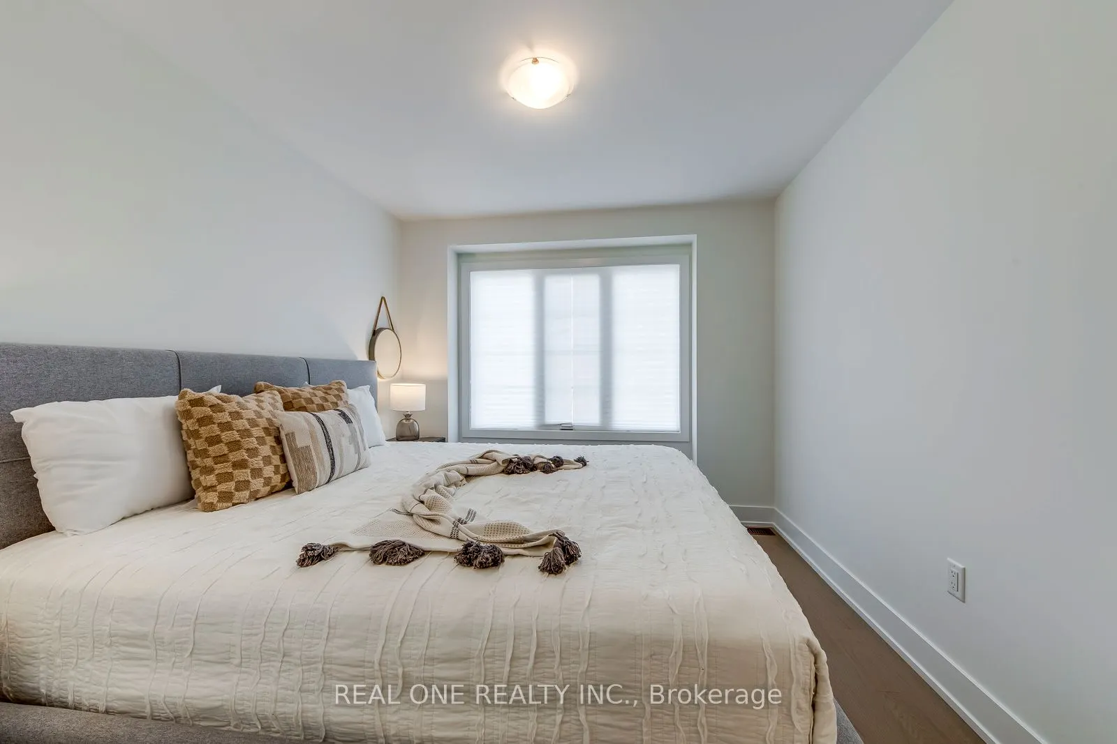 3054 Harvard Gardens