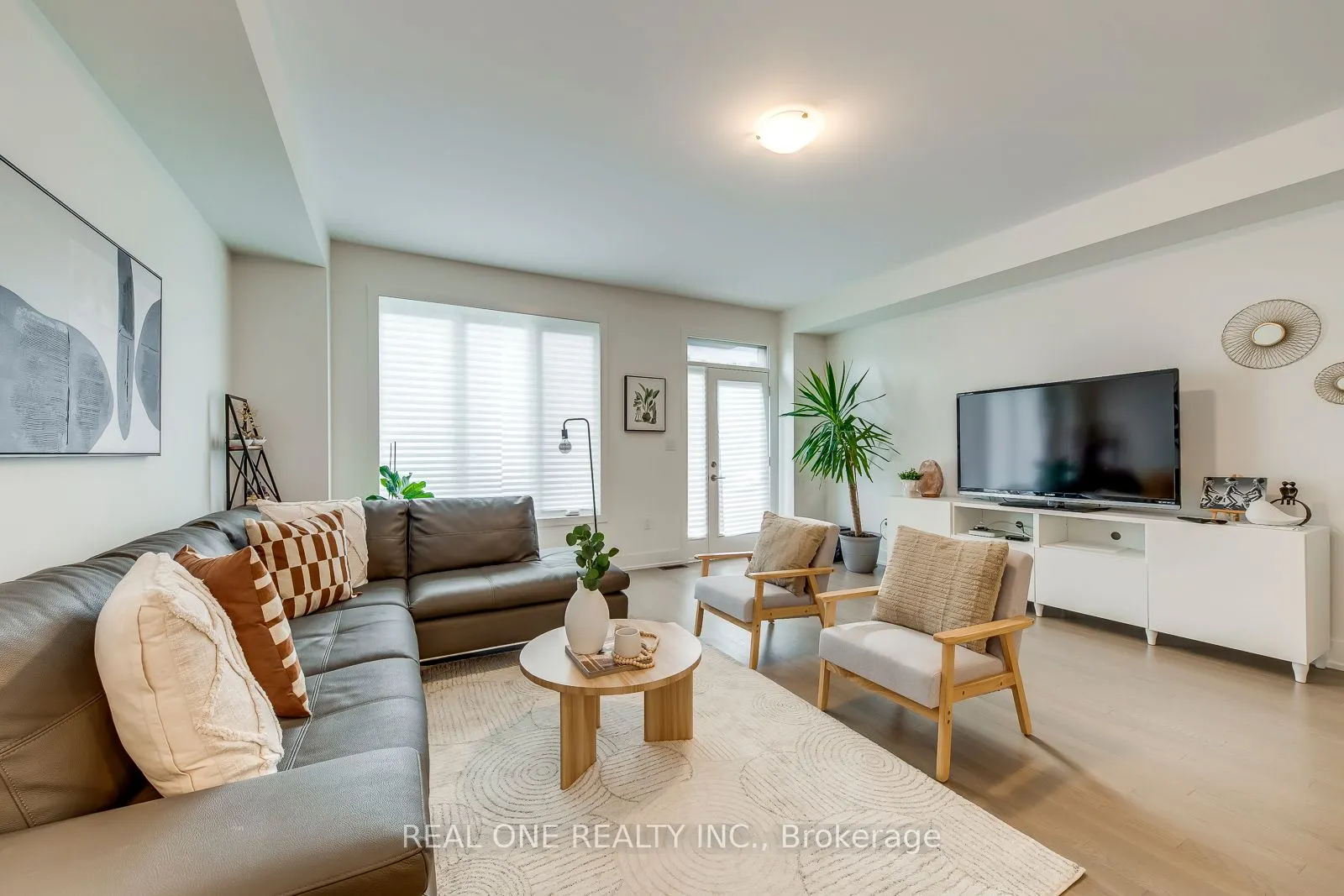 3054 Harvard Gardens