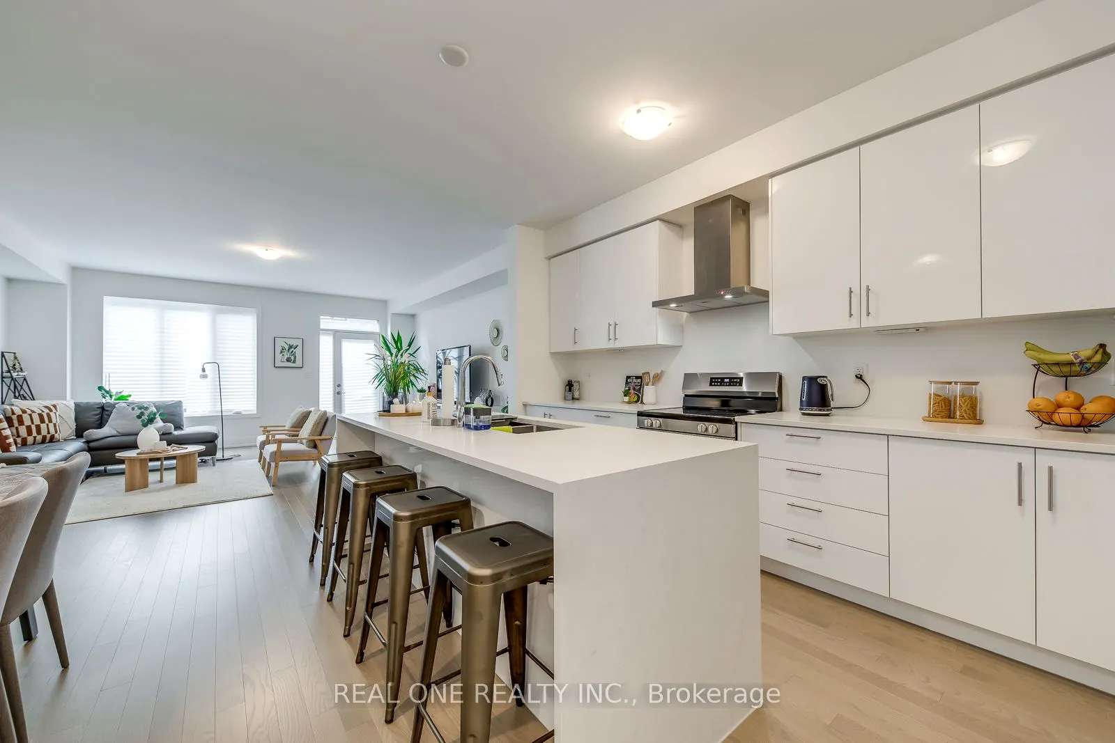 3054 Harvard Gardens