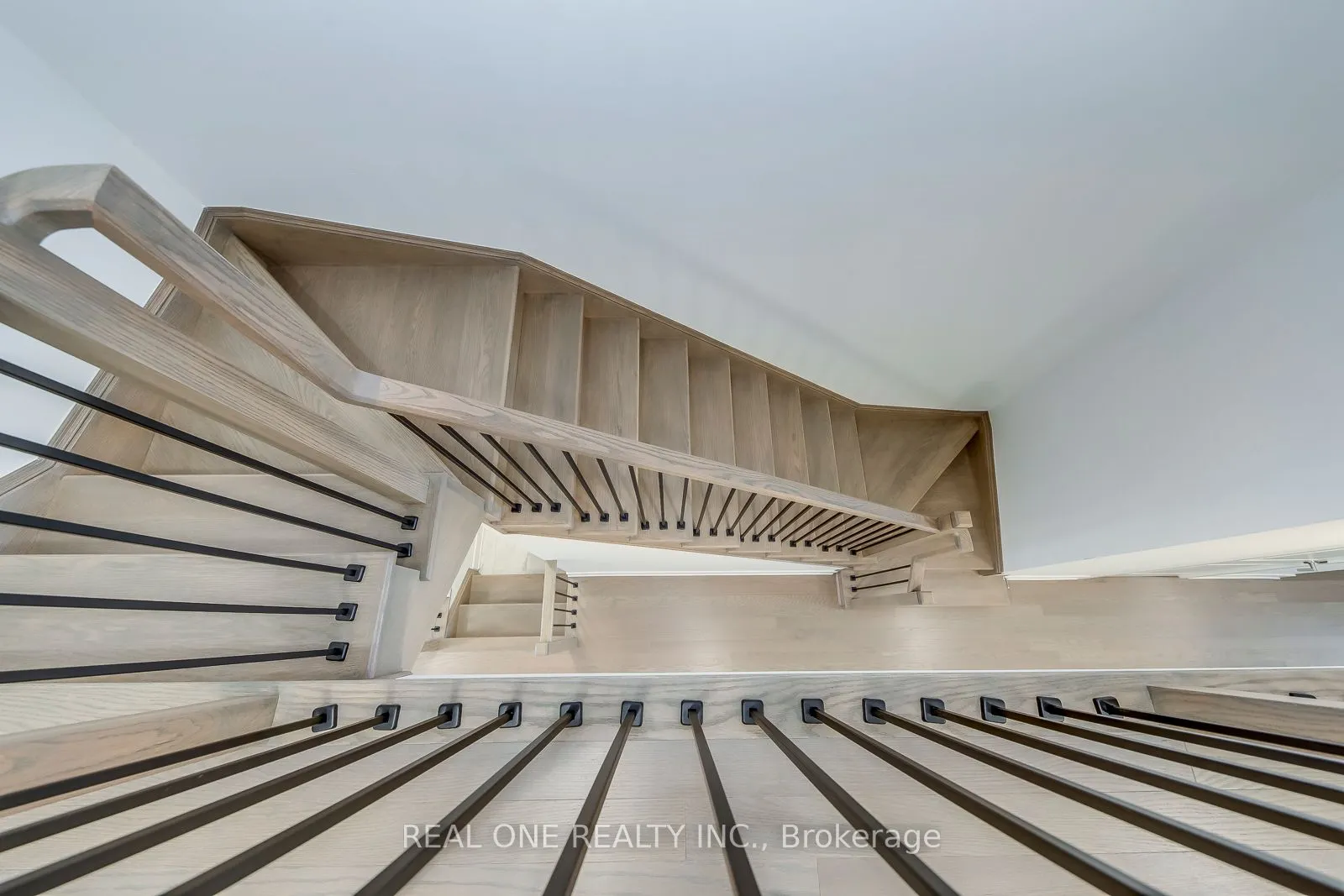 3054 Harvard Gardens