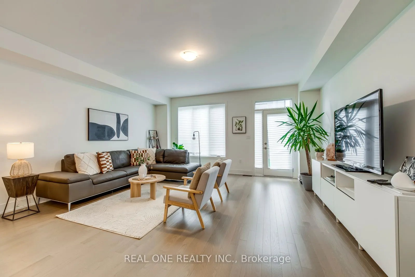 3054 Harvard Gardens