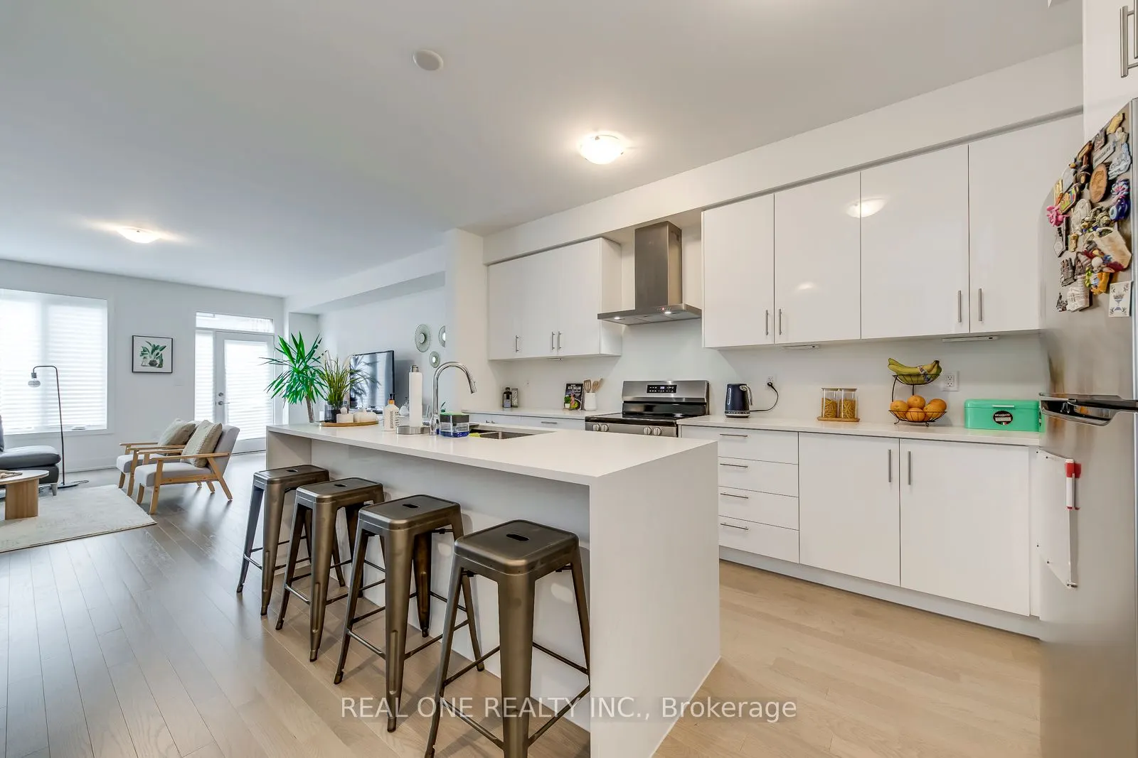 3054 Harvard Gardens