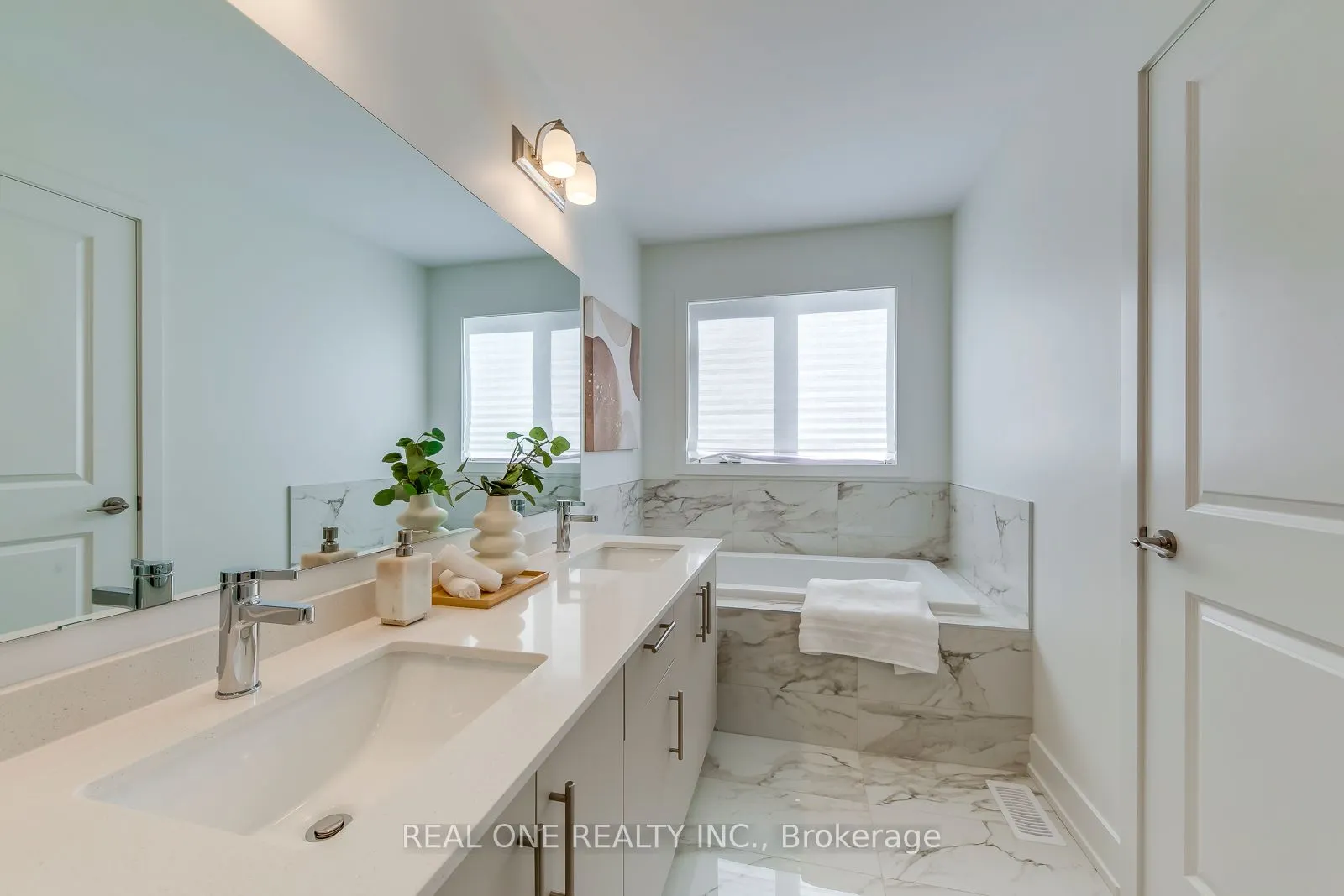 3054 Harvard Gardens