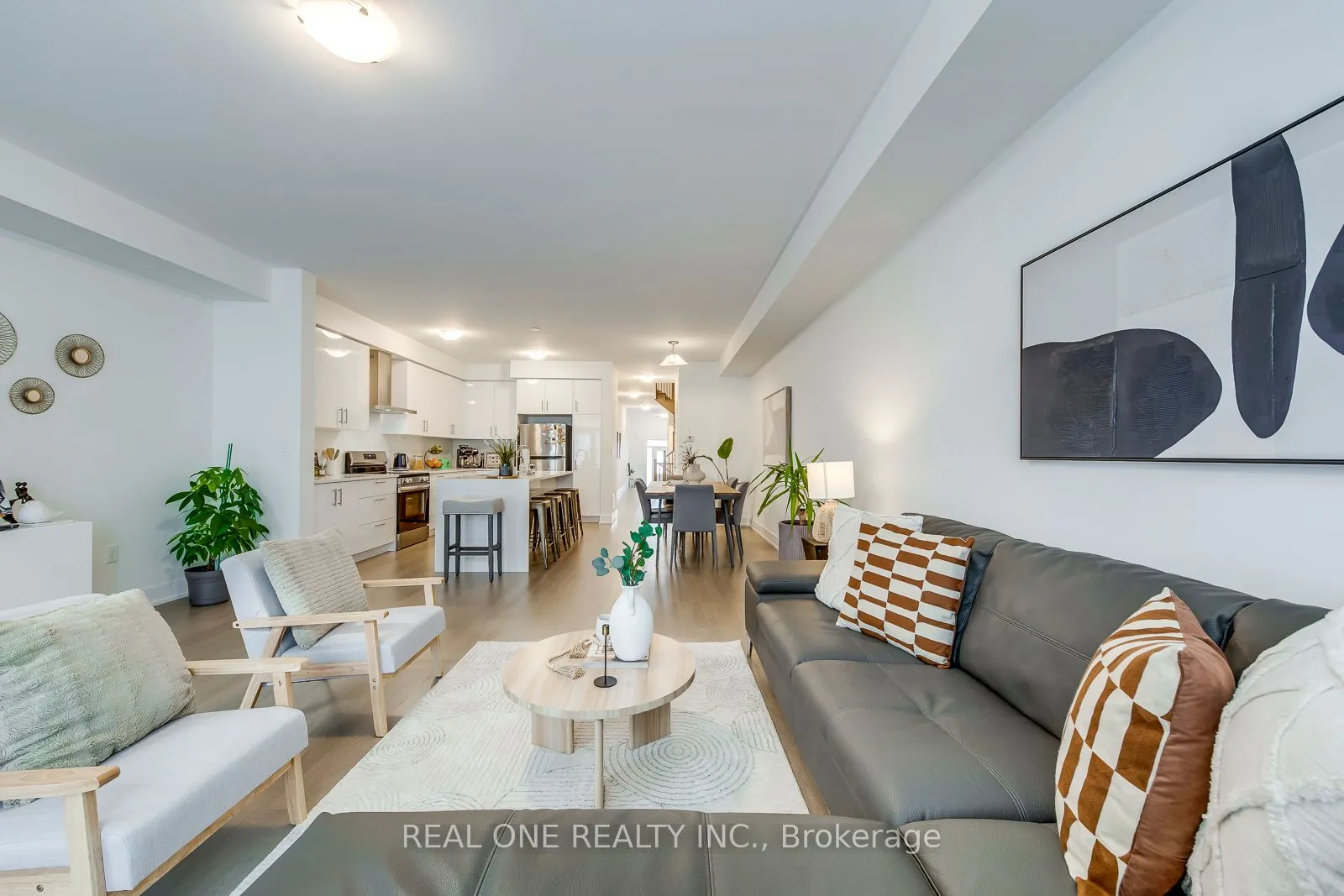 3054 Harvard Gardens