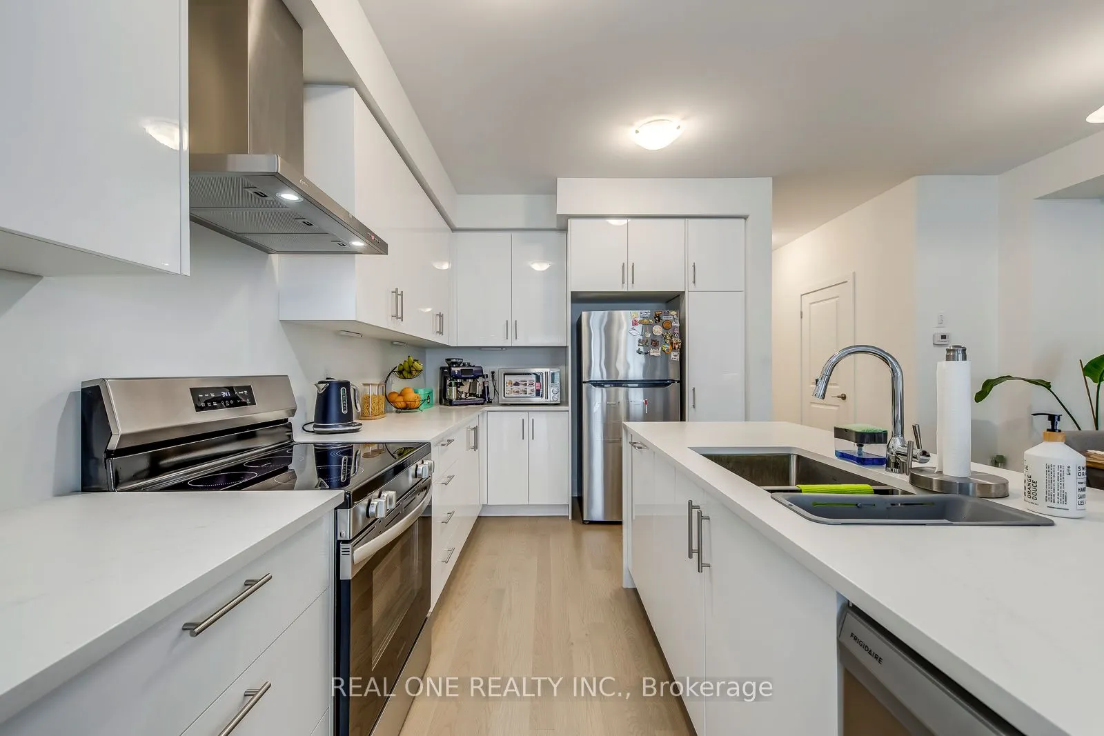 3054 Harvard Gardens