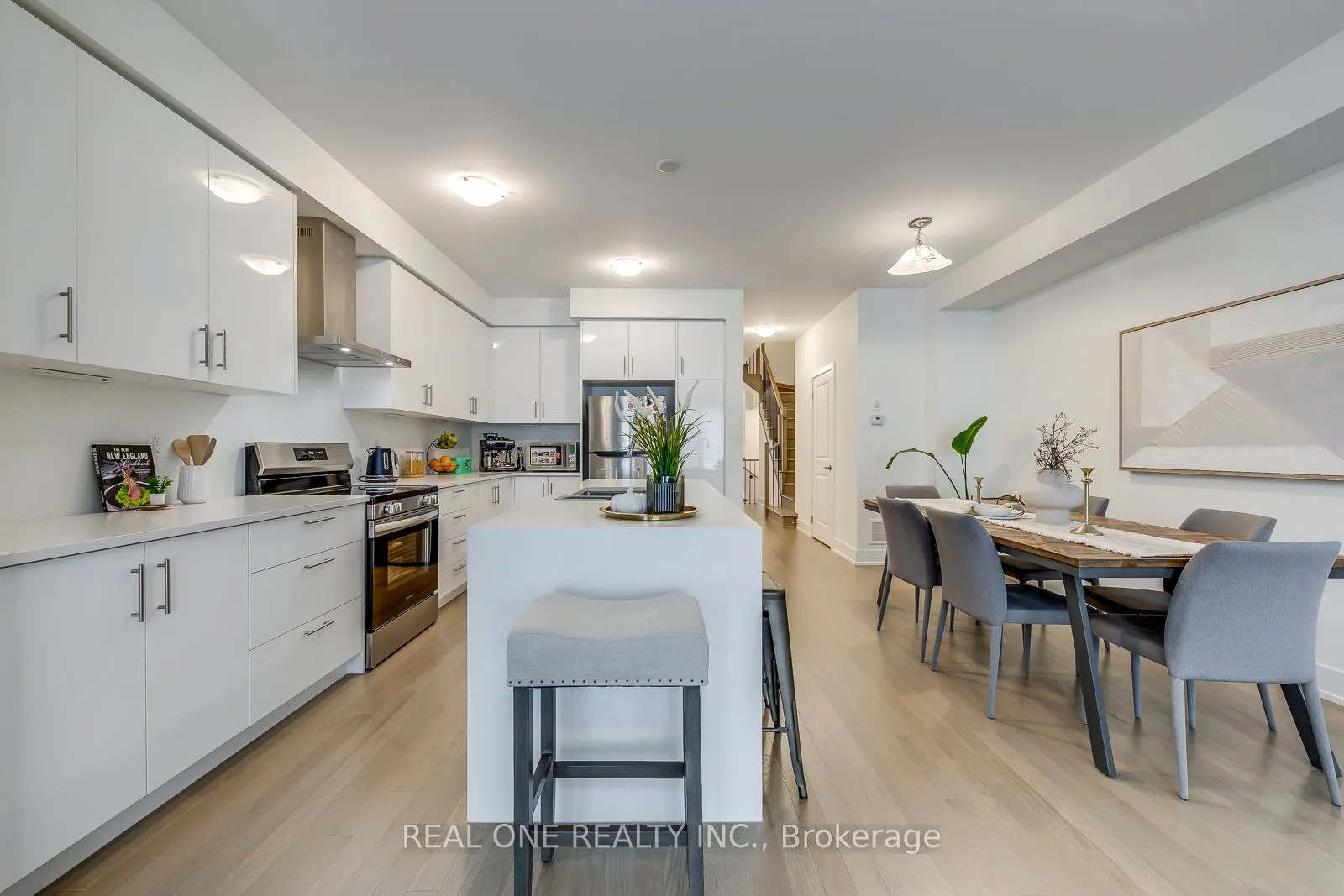 3054 Harvard Gardens