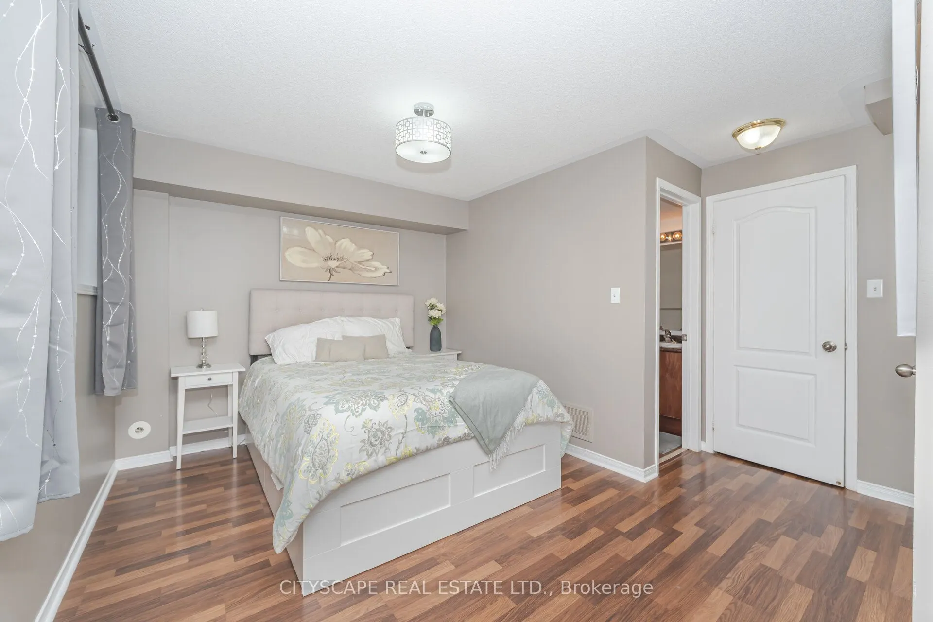 5050 Intrepid Drive, #14