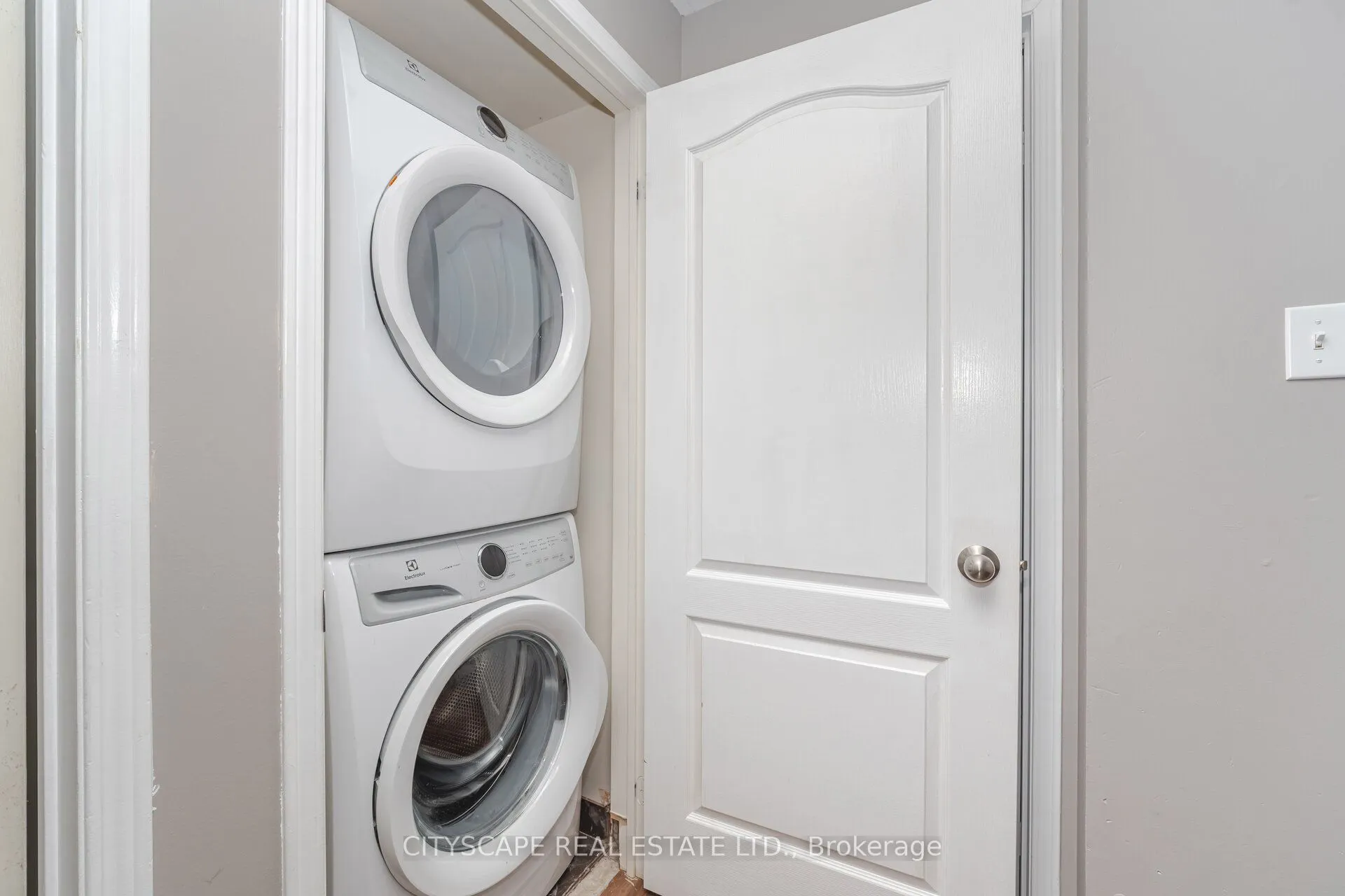 5050 Intrepid Drive, #14