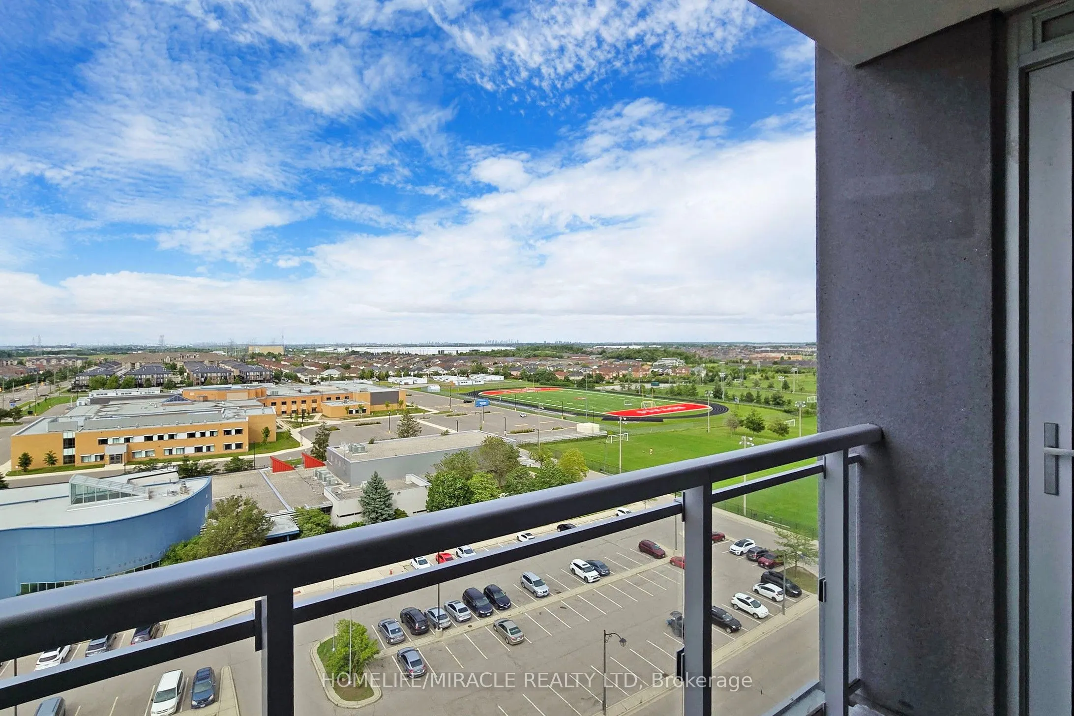 1050 Main Street E, #1106