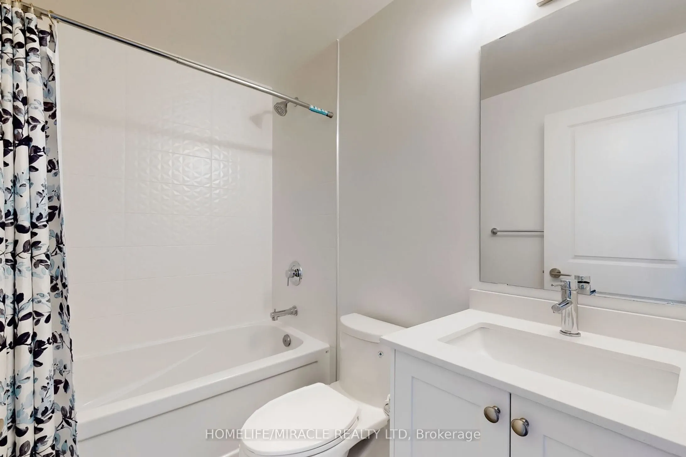 1050 Main Street E, #1106