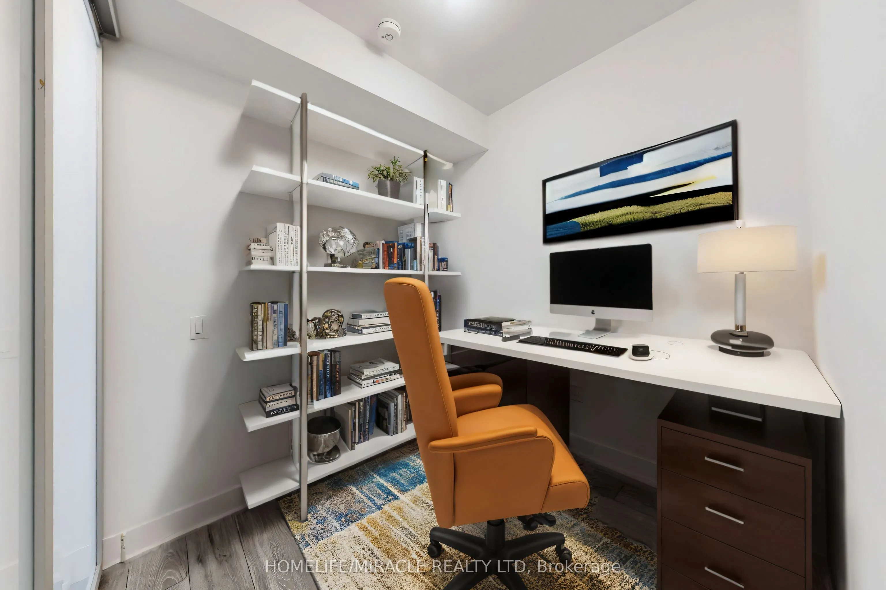 1050 Main Street E, #1106