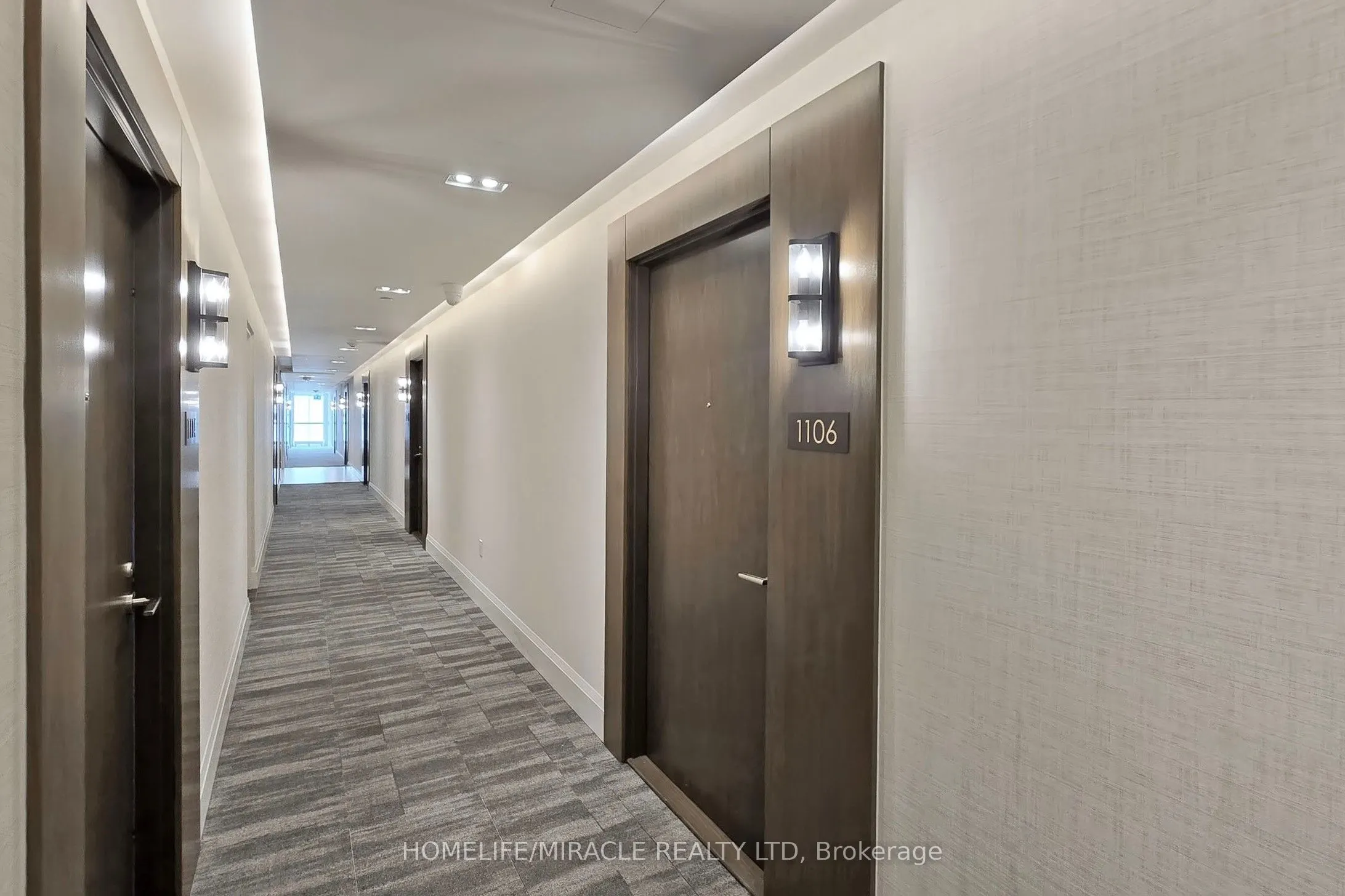 1050 Main Street E, #1106