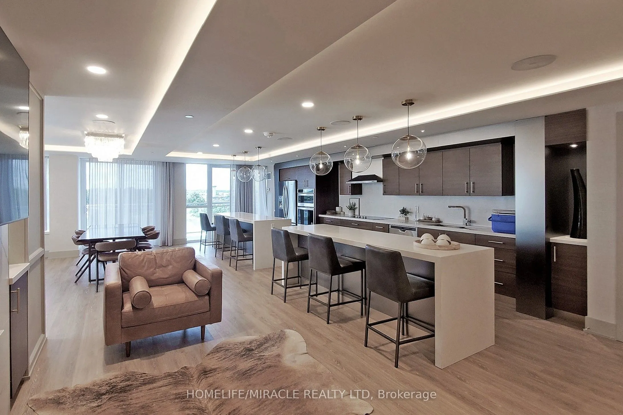 1050 Main Street E, #1106