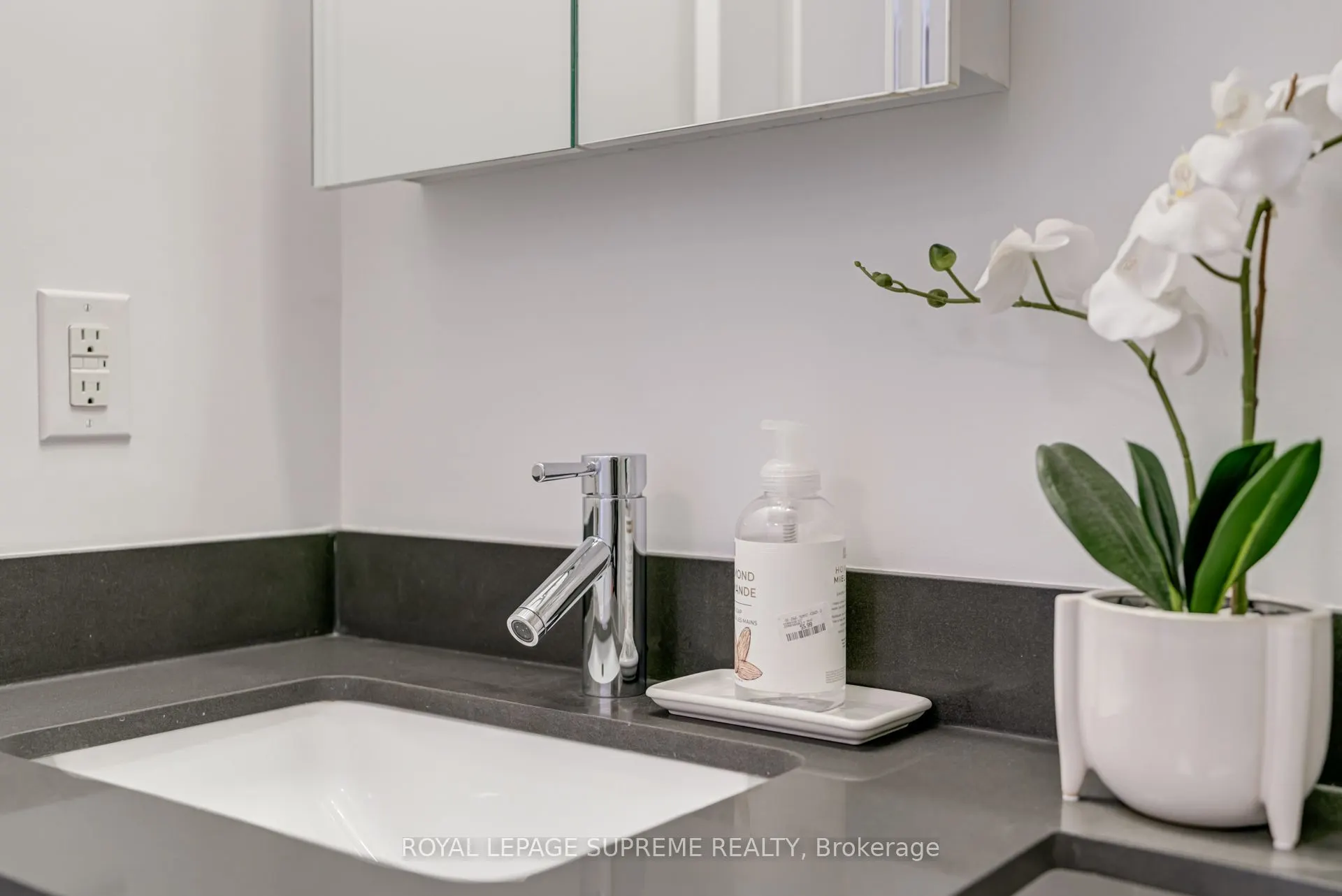 1 Michael Power Place, #1906