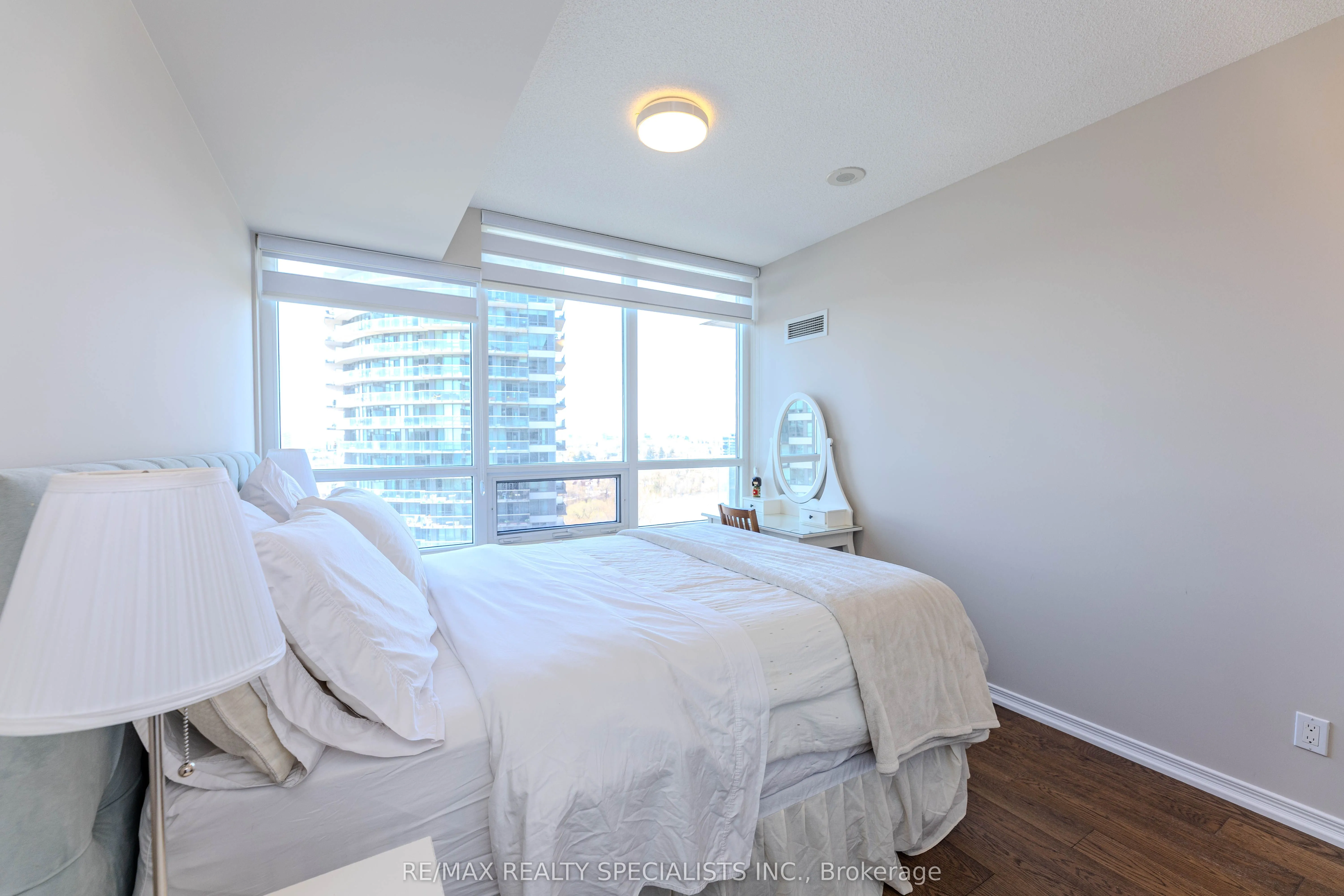 2230 Lakeshore Boulevard W, #1504