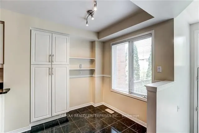 1084 Queen Street W, #24B