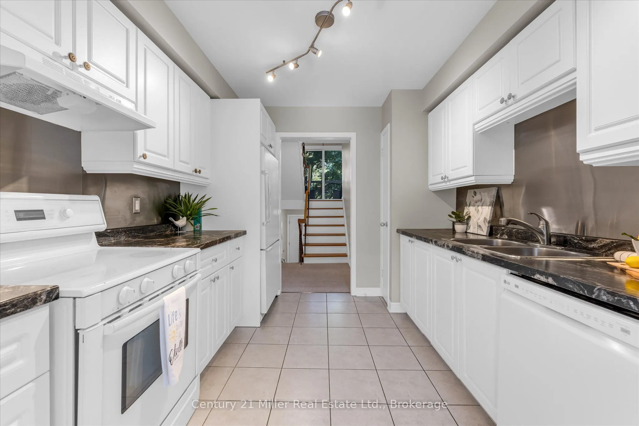 1310 Hampton Street, #19