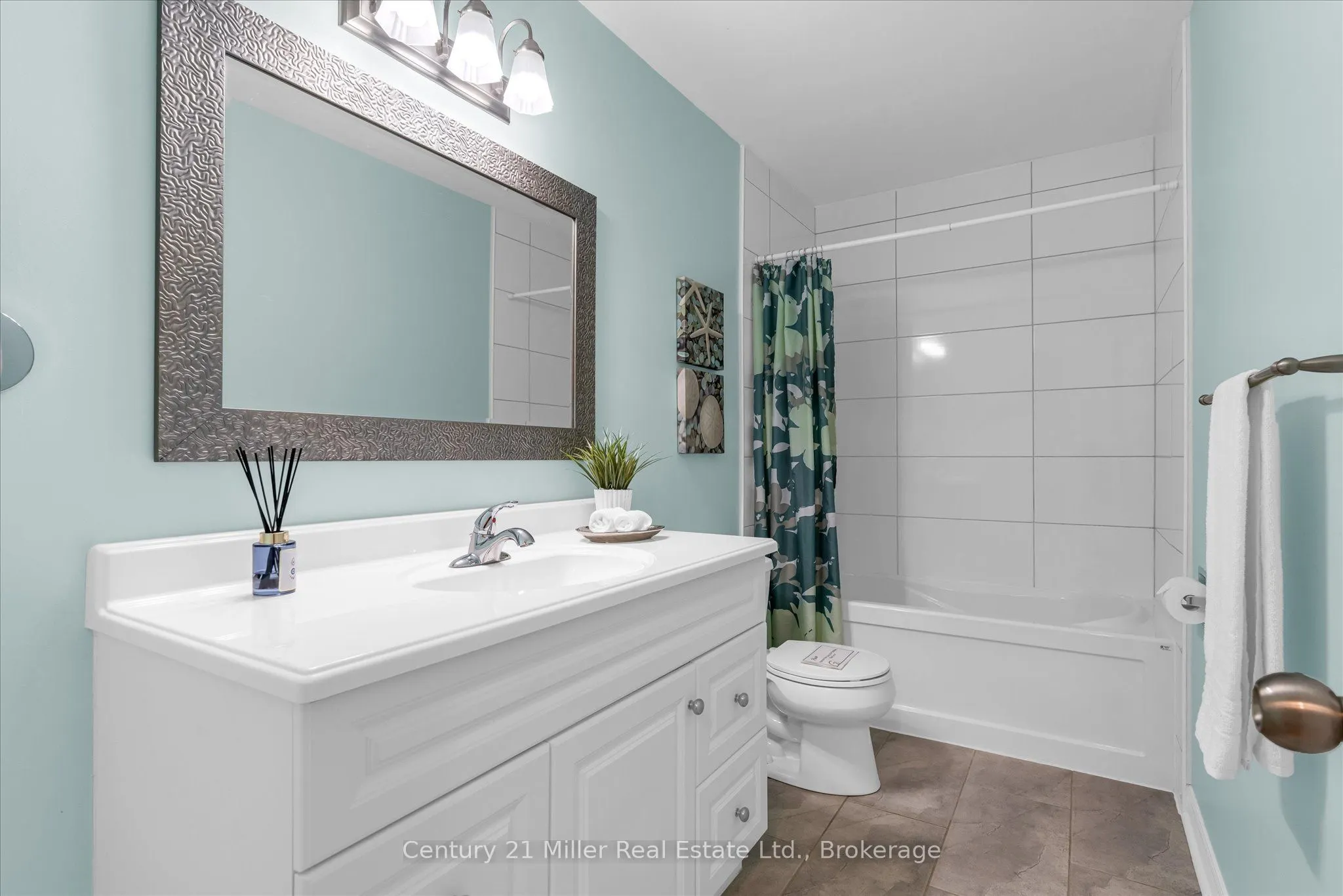 1310 Hampton Street, #19